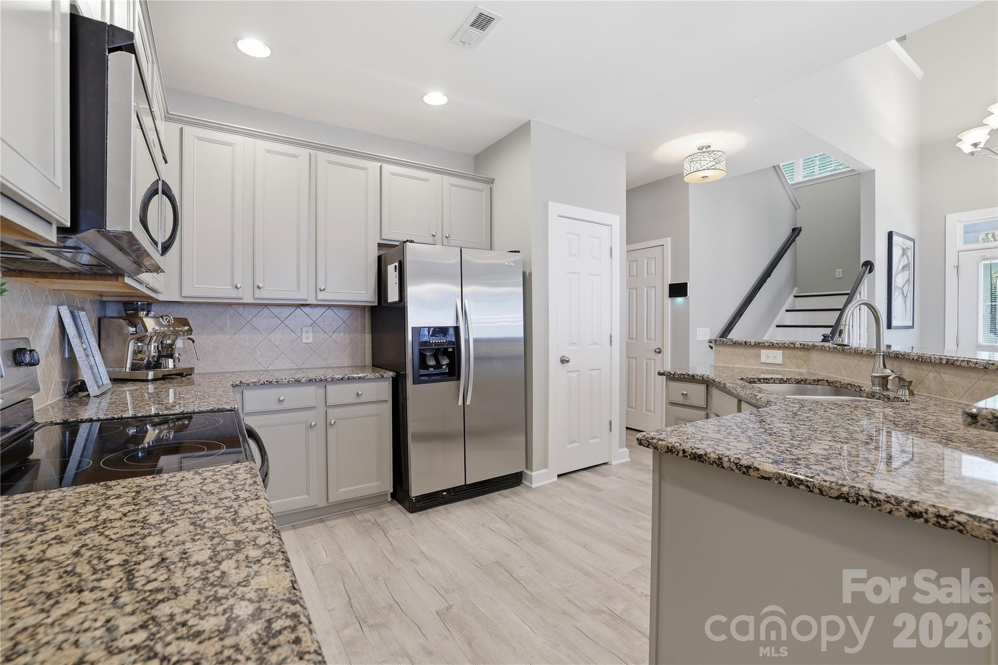 754 Winding Way Property Photo 17