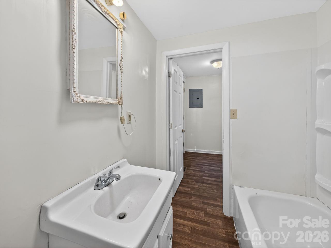 80 Ridge Street Property Photo 6