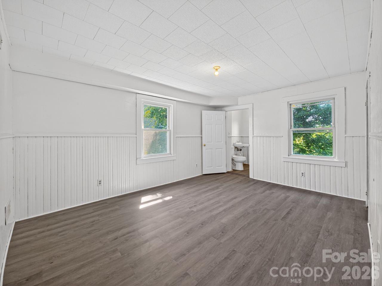 80 Ridge Street Property Photo 12