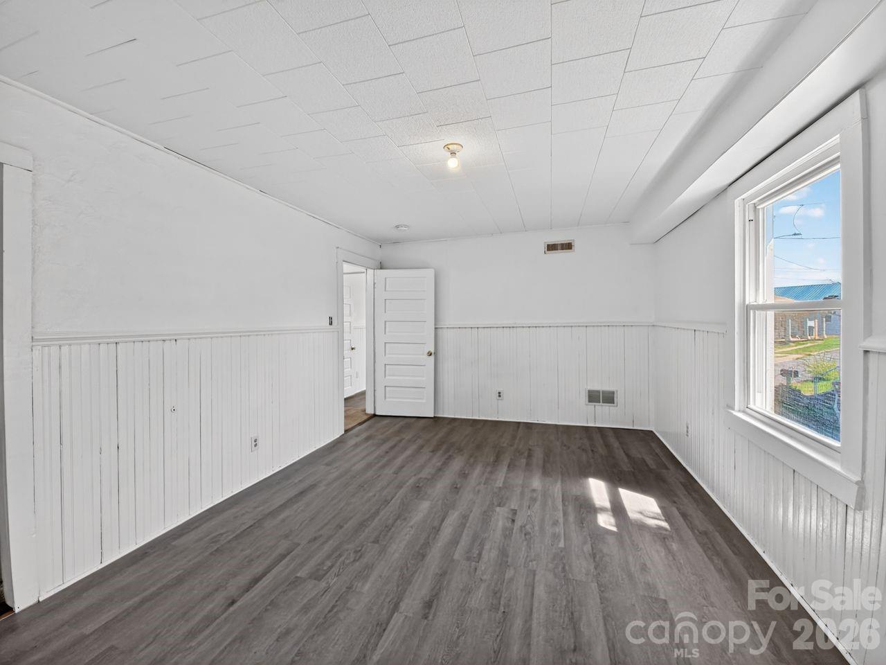 80 Ridge Street Property Photo 13