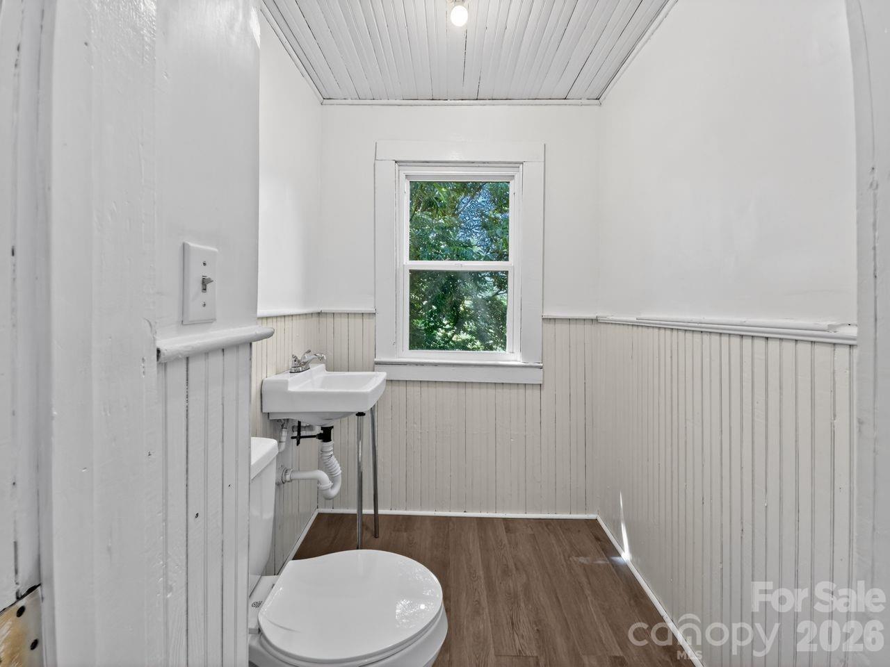 80 Ridge Street Property Photo 14