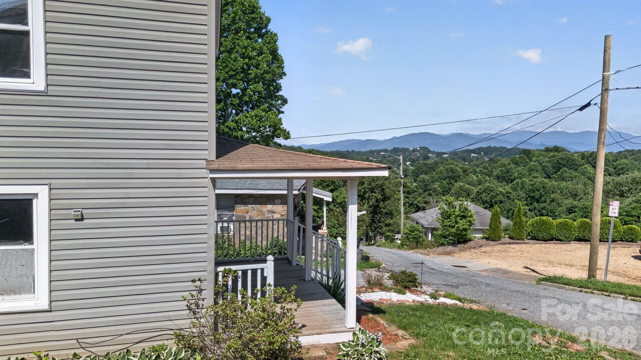 80 Ridge Street Property Photo 17