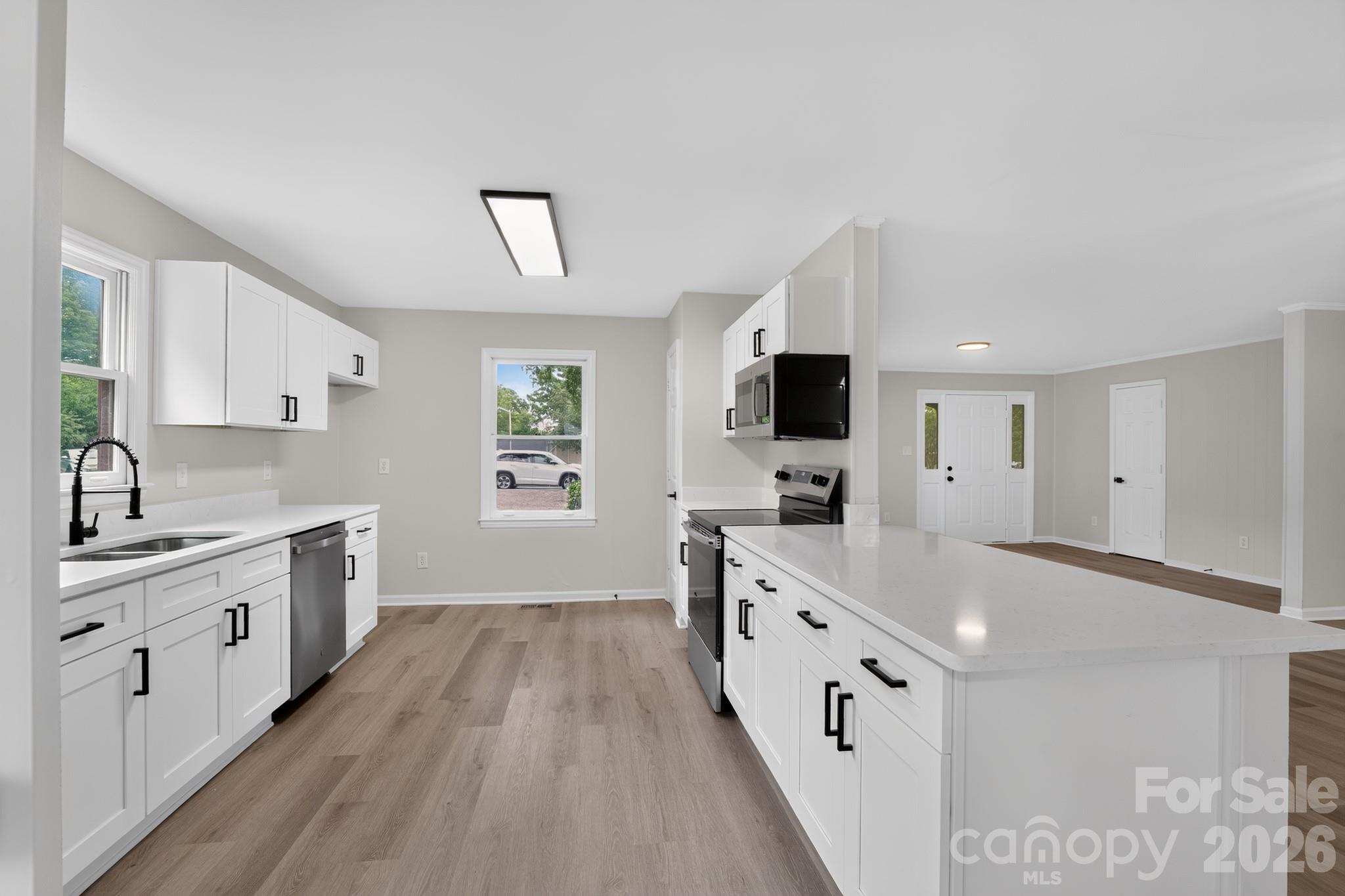 424 Kimbrook Court Property Photo 8