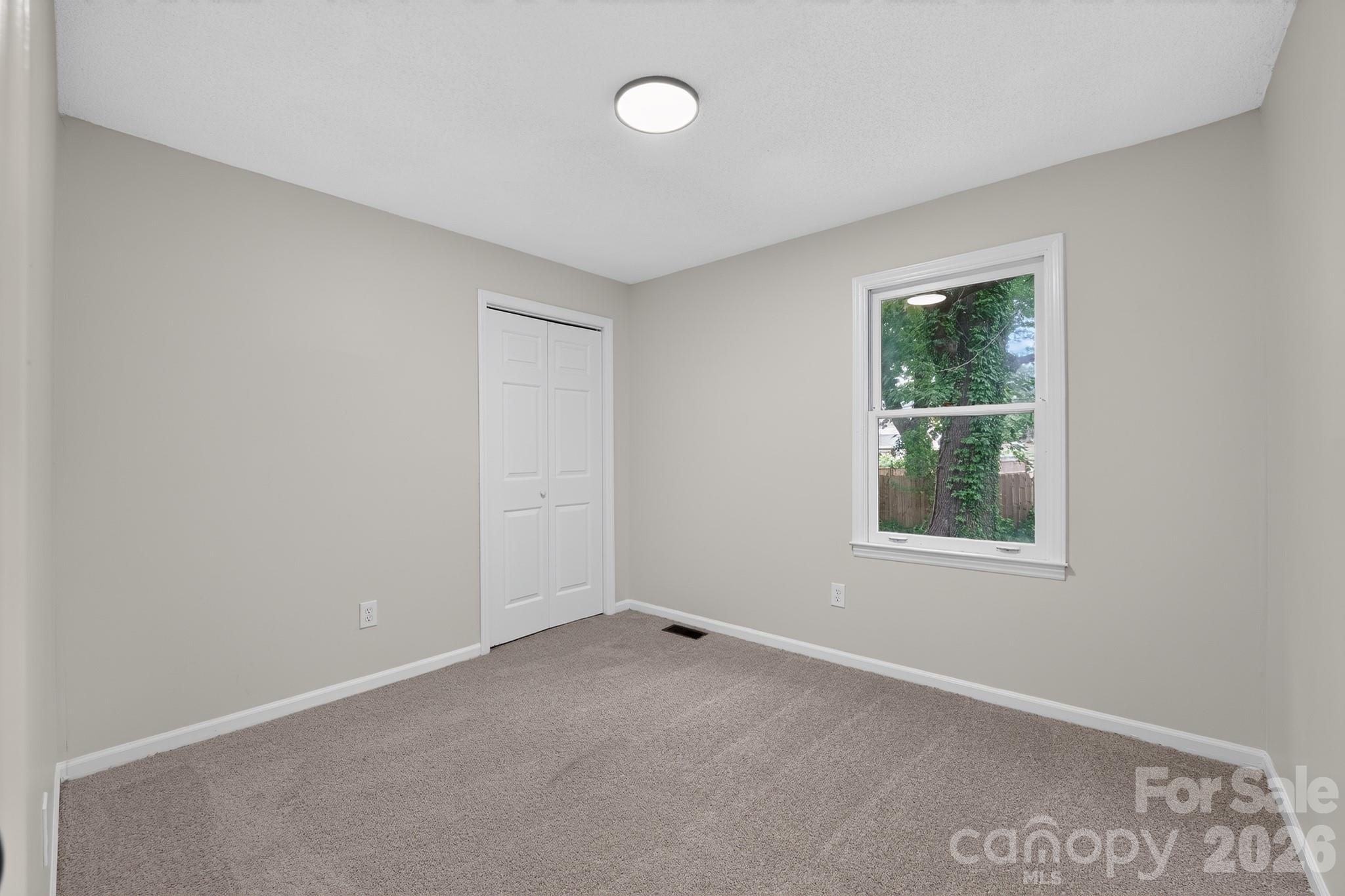 424 Kimbrook Court Property Photo 12
