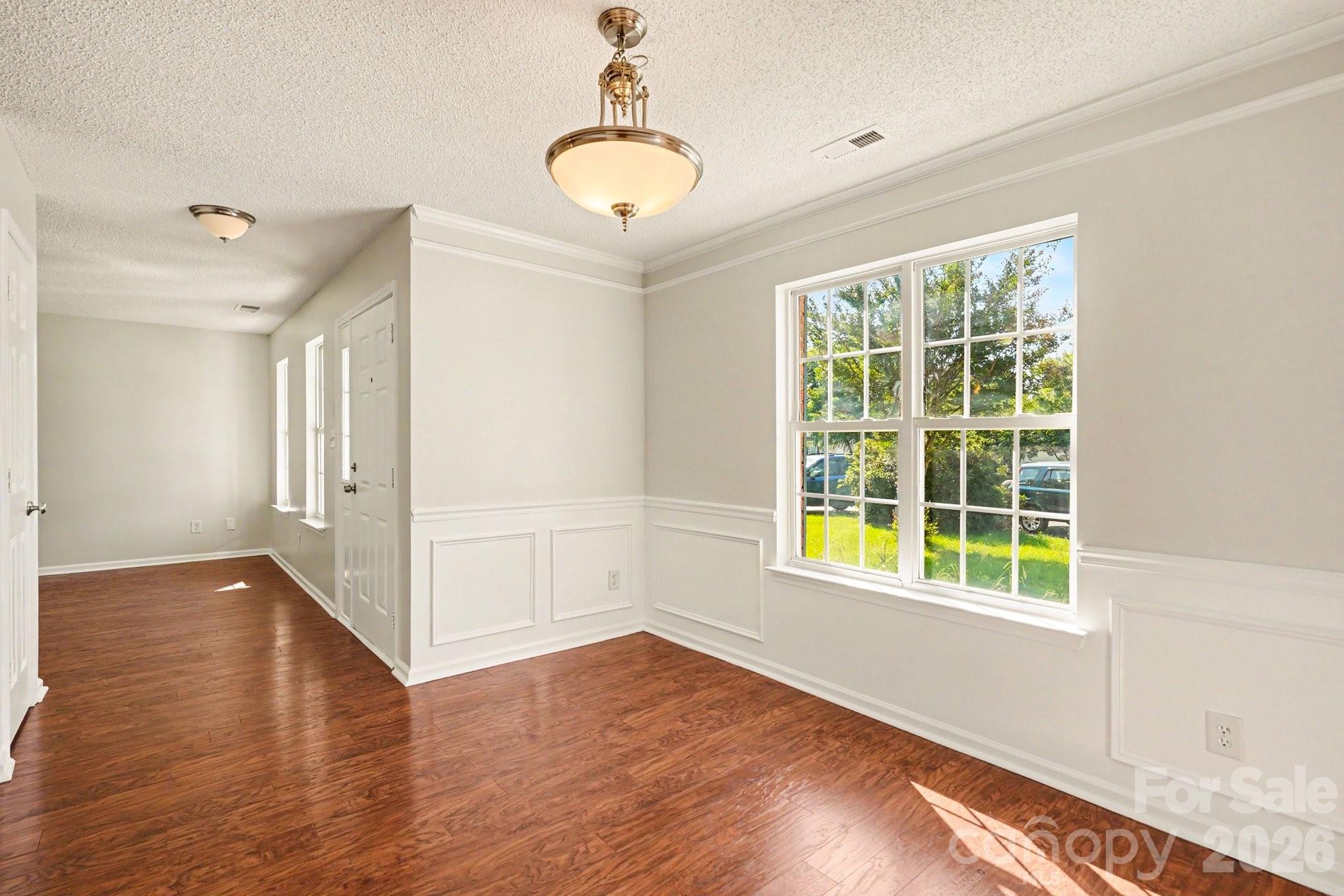 4891 Aldridge Place Property Photo 4