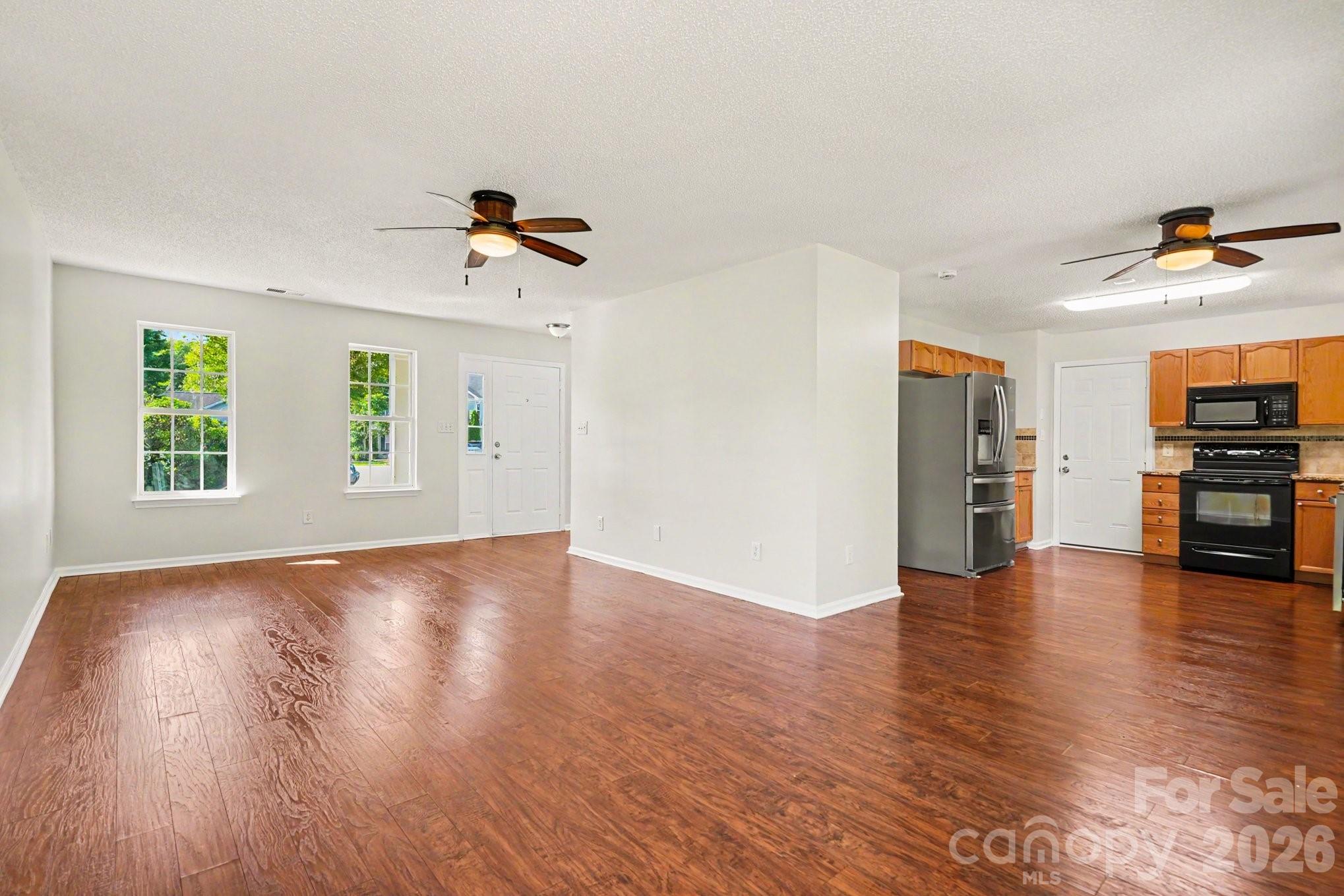 4891 Aldridge Place Property Photo 10