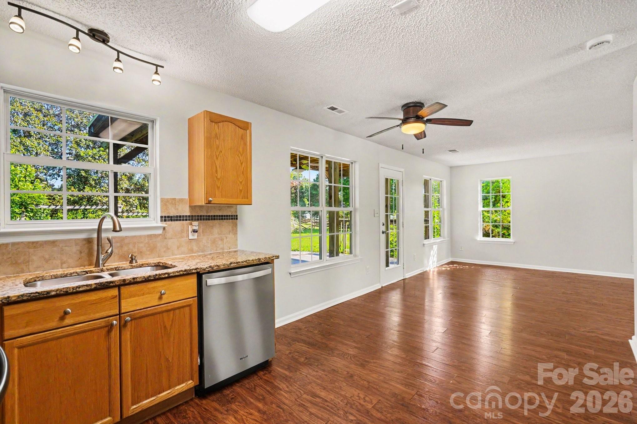 4891 Aldridge Place Property Photo 11