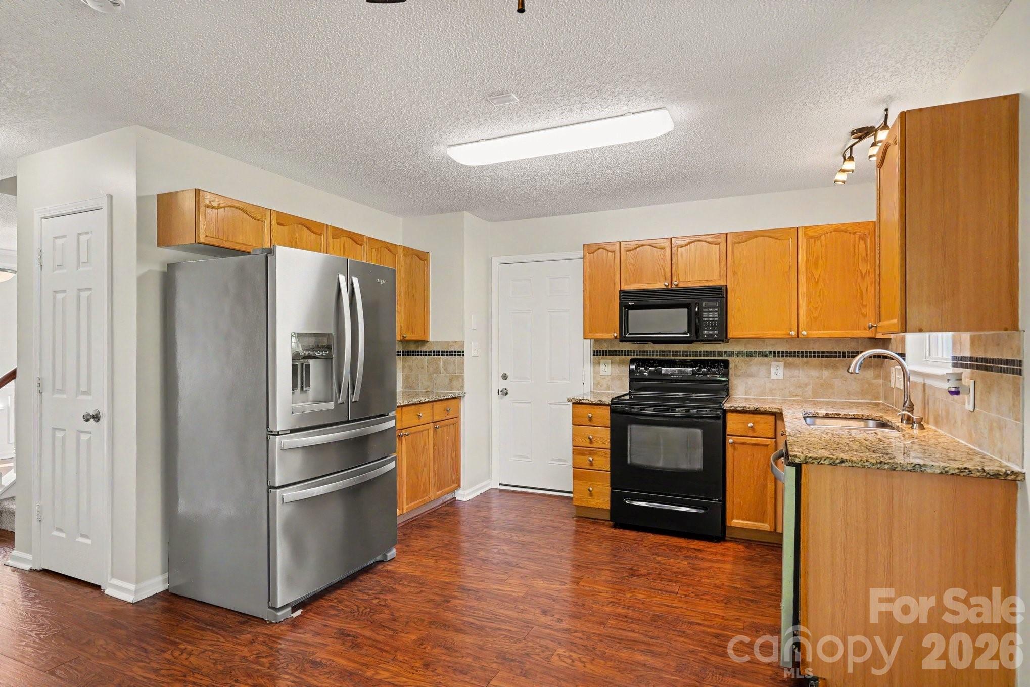4891 Aldridge Place Property Photo 12