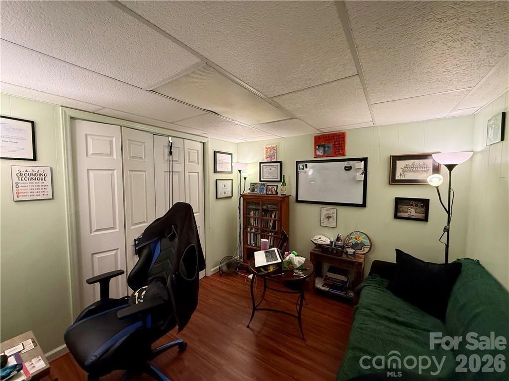 938 W King Street Property Photo 23