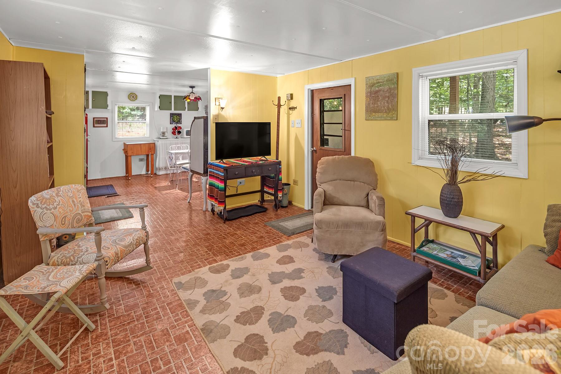 175 Elmwood Drive Property Photo 10