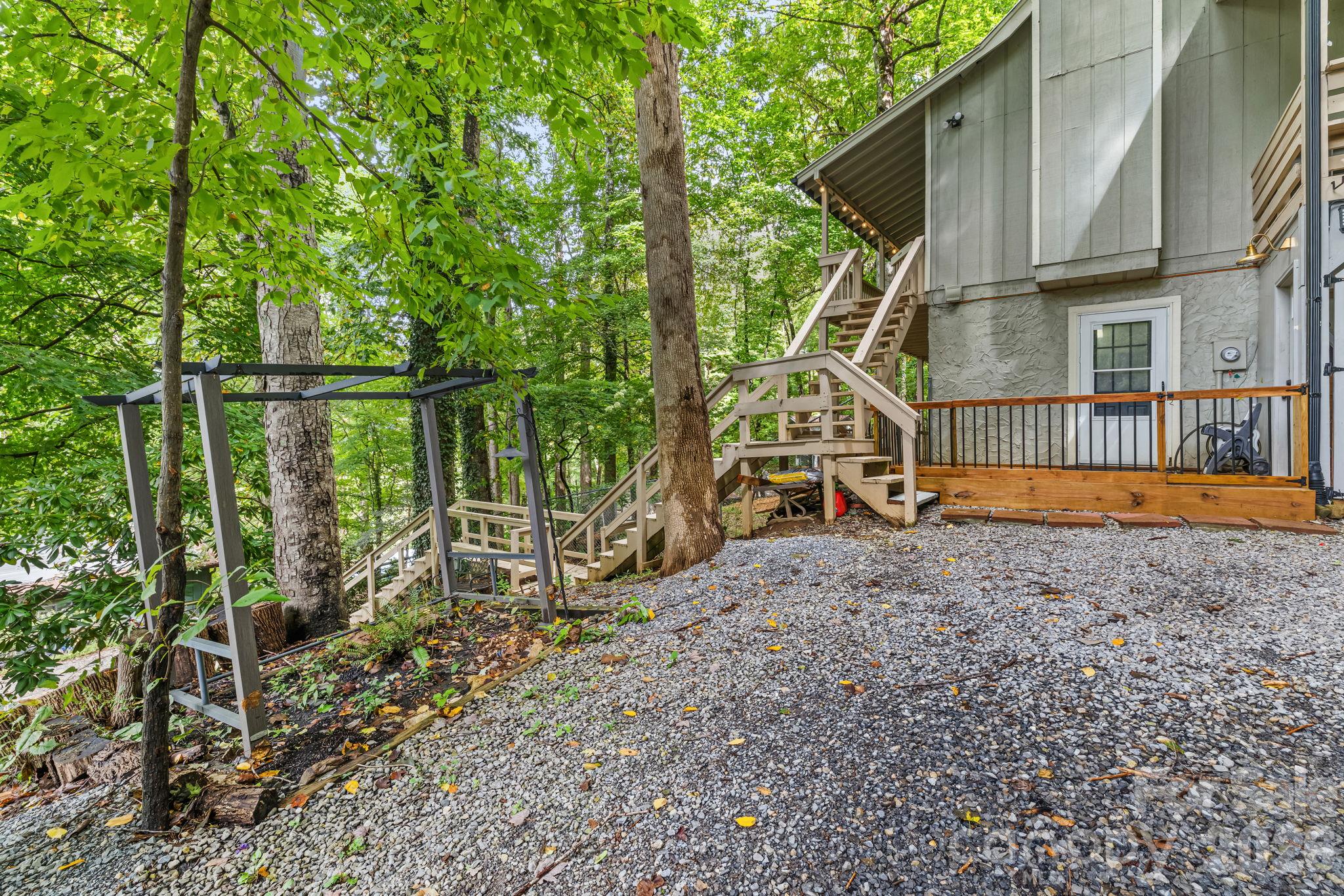 105 Shirley Drive Property Photo 33