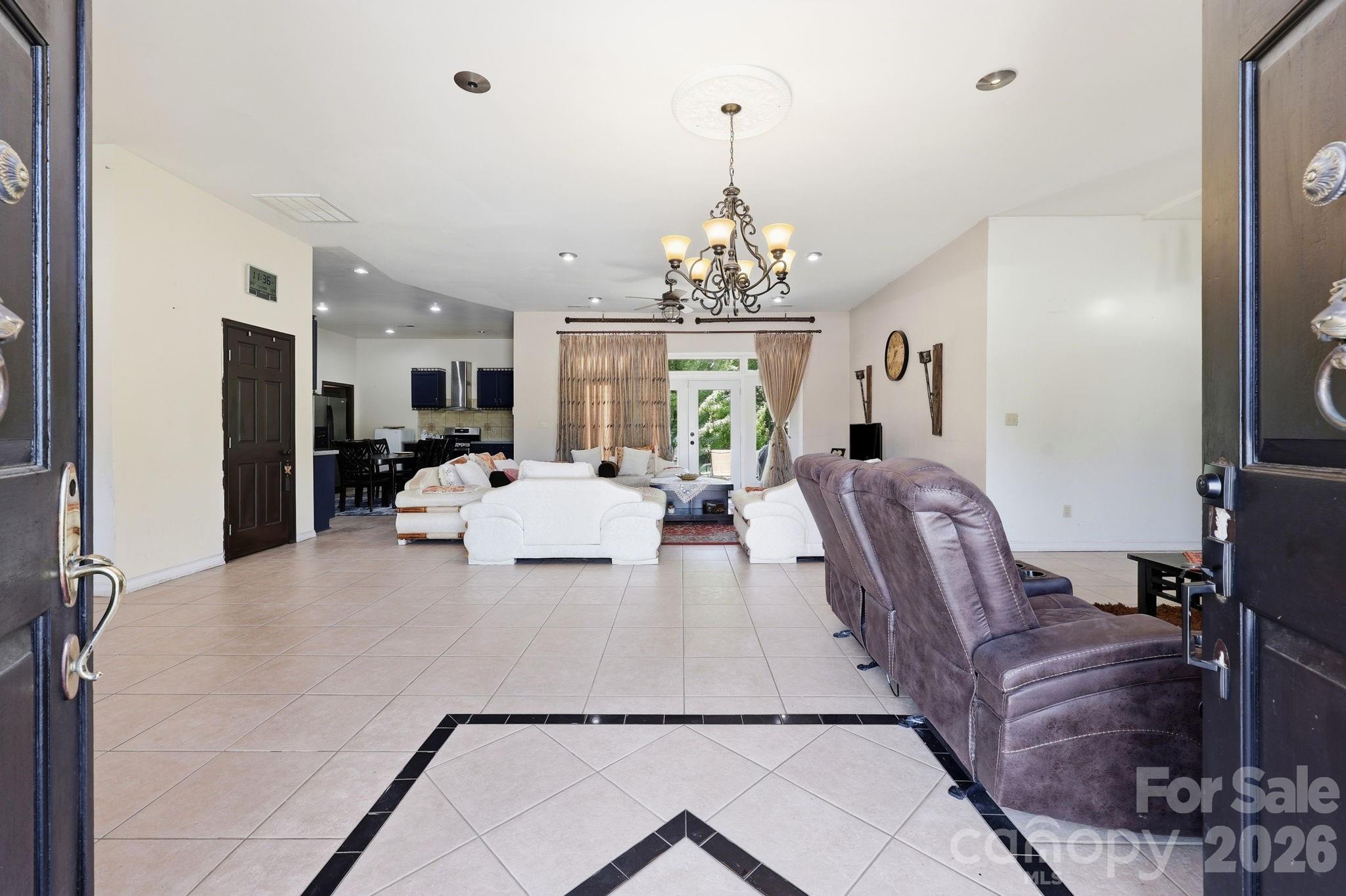 1803 Wilton Gate Drive Property Photo 4
