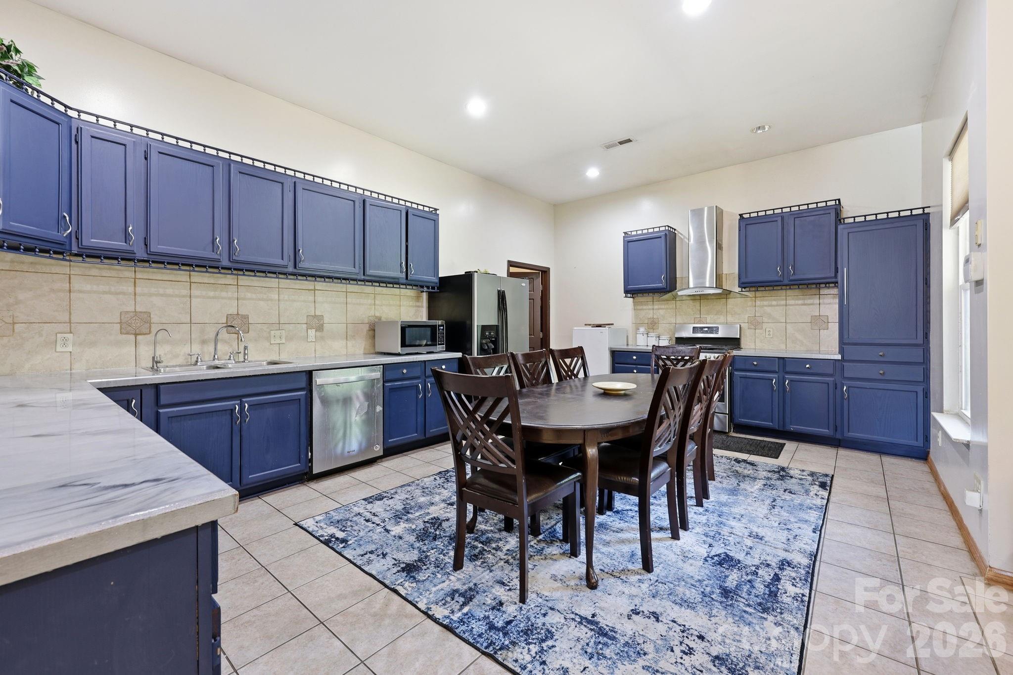 1803 Wilton Gate Drive Property Photo 8