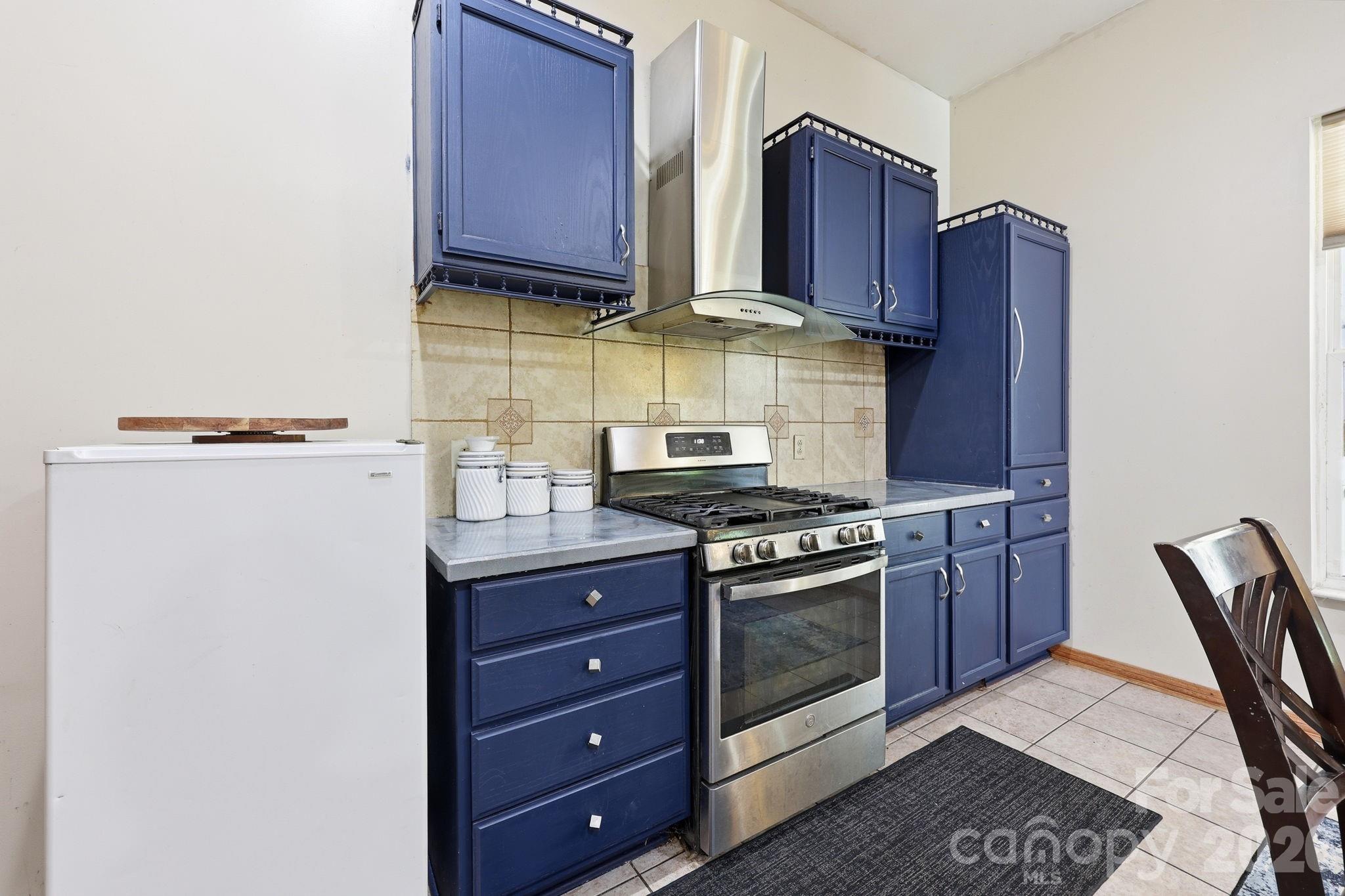1803 Wilton Gate Drive Property Photo 10