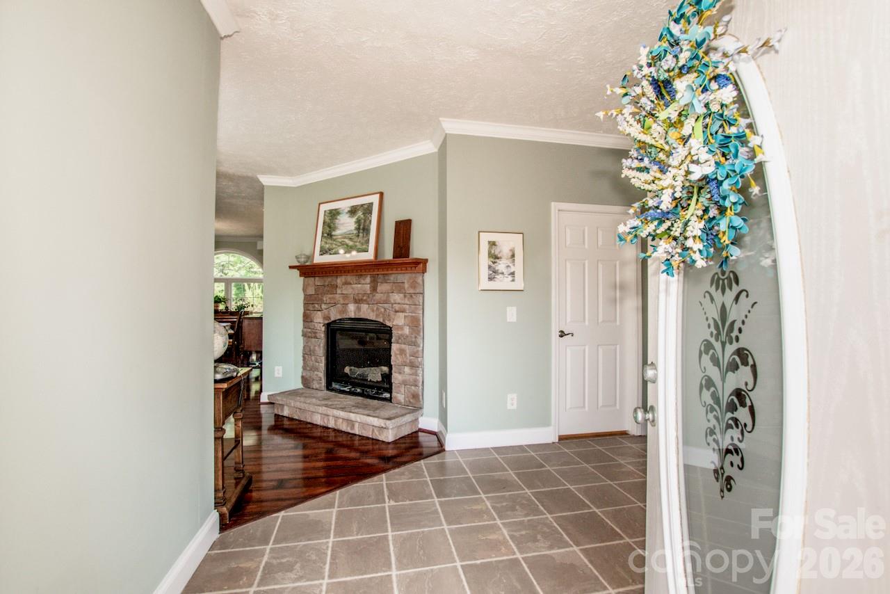2860 Needmore Road Property Photo 7
