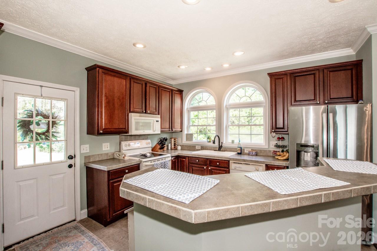 2860 Needmore Road Property Photo 21