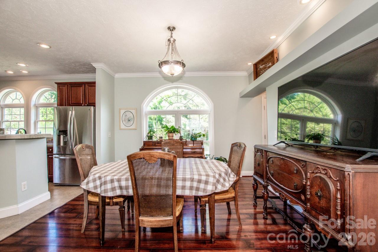 2860 Needmore Road Property Photo 26