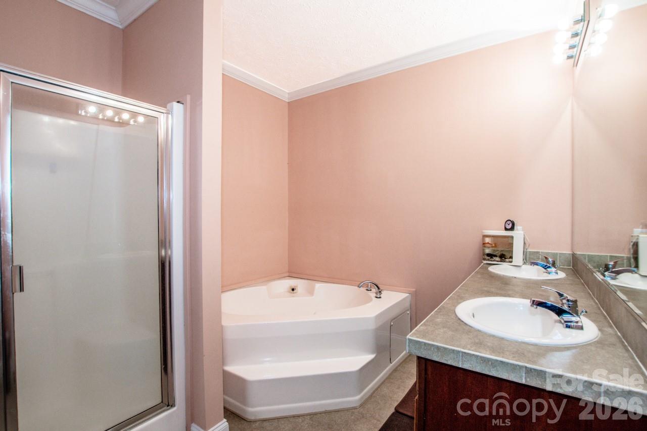 2860 Needmore Road Property Photo 30