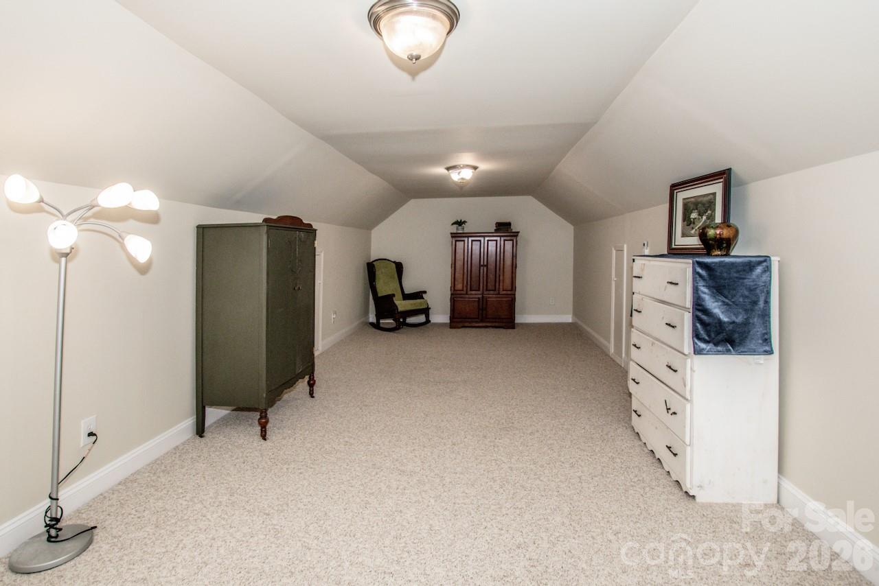 2860 Needmore Road Property Photo 38