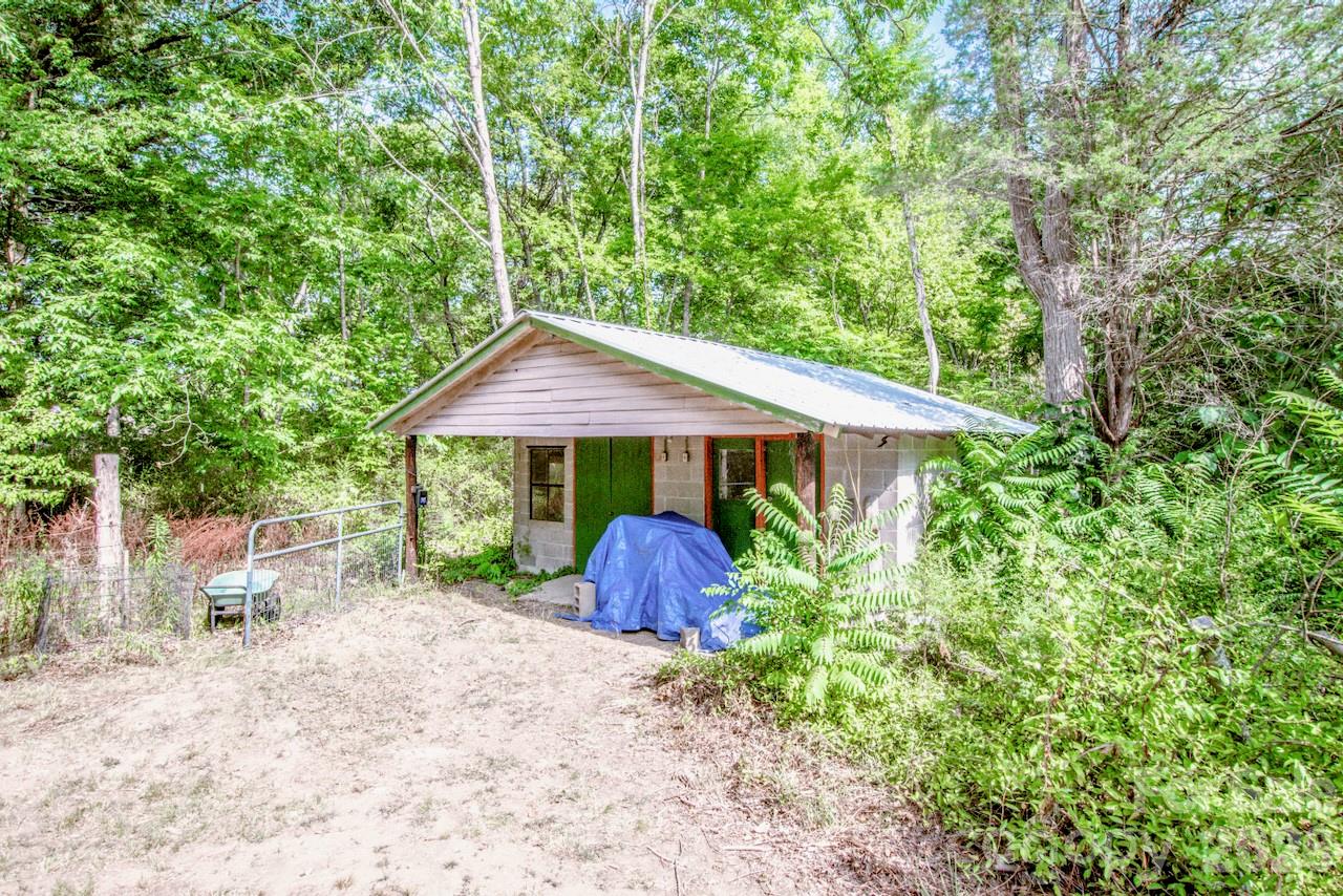 2860 Needmore Road Property Photo 44