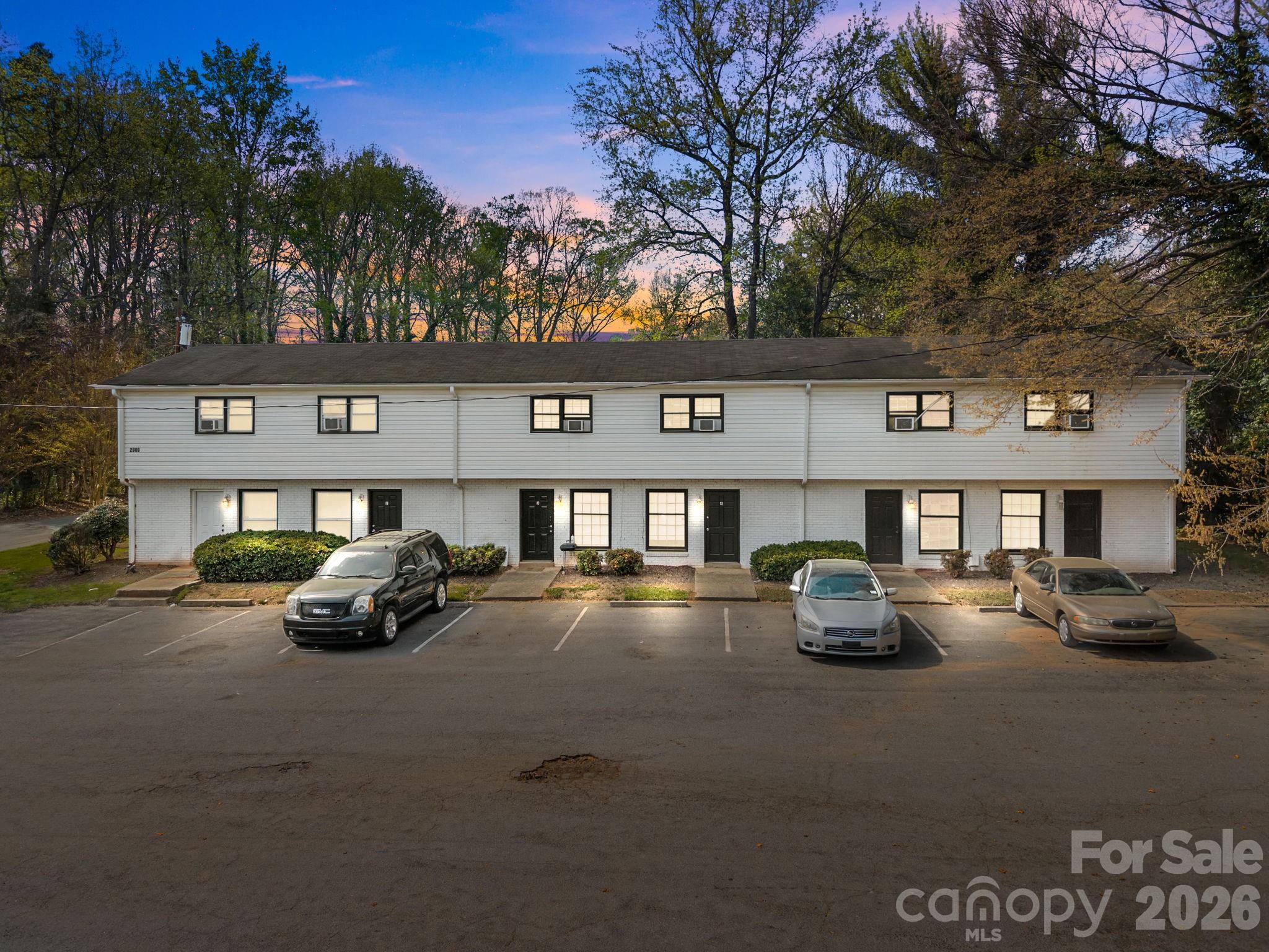 2909 Burgess Drive Property Photo 1