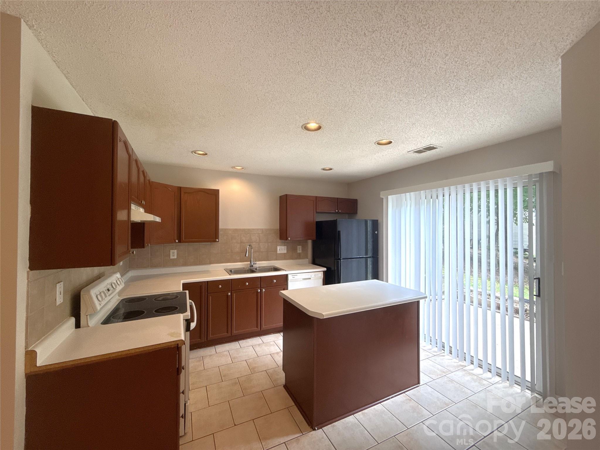 747 Mountainwater Drive Property Photo 6