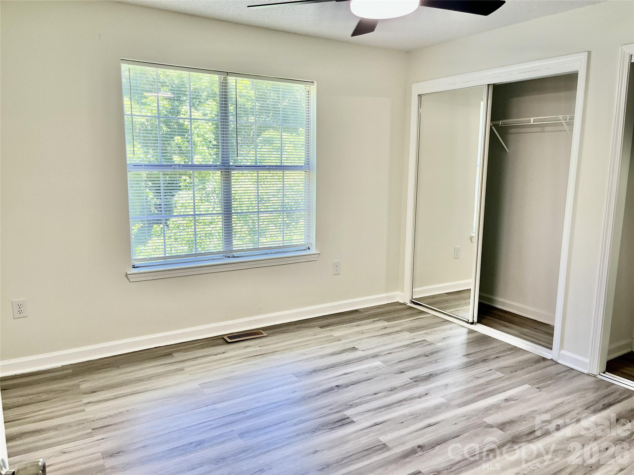 908 Green Street Property Photo 14