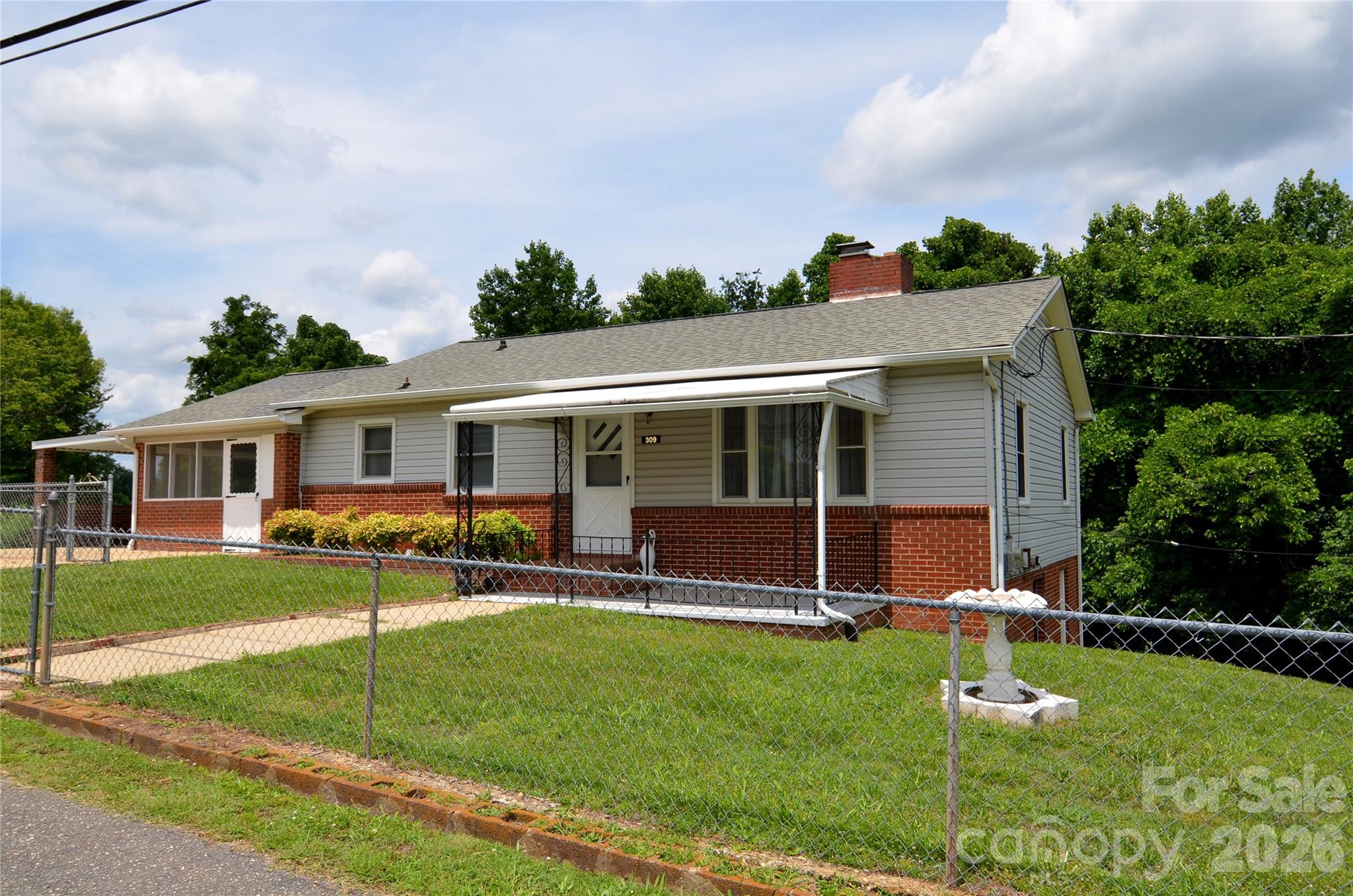 309 Morehead Road Property Photo 1