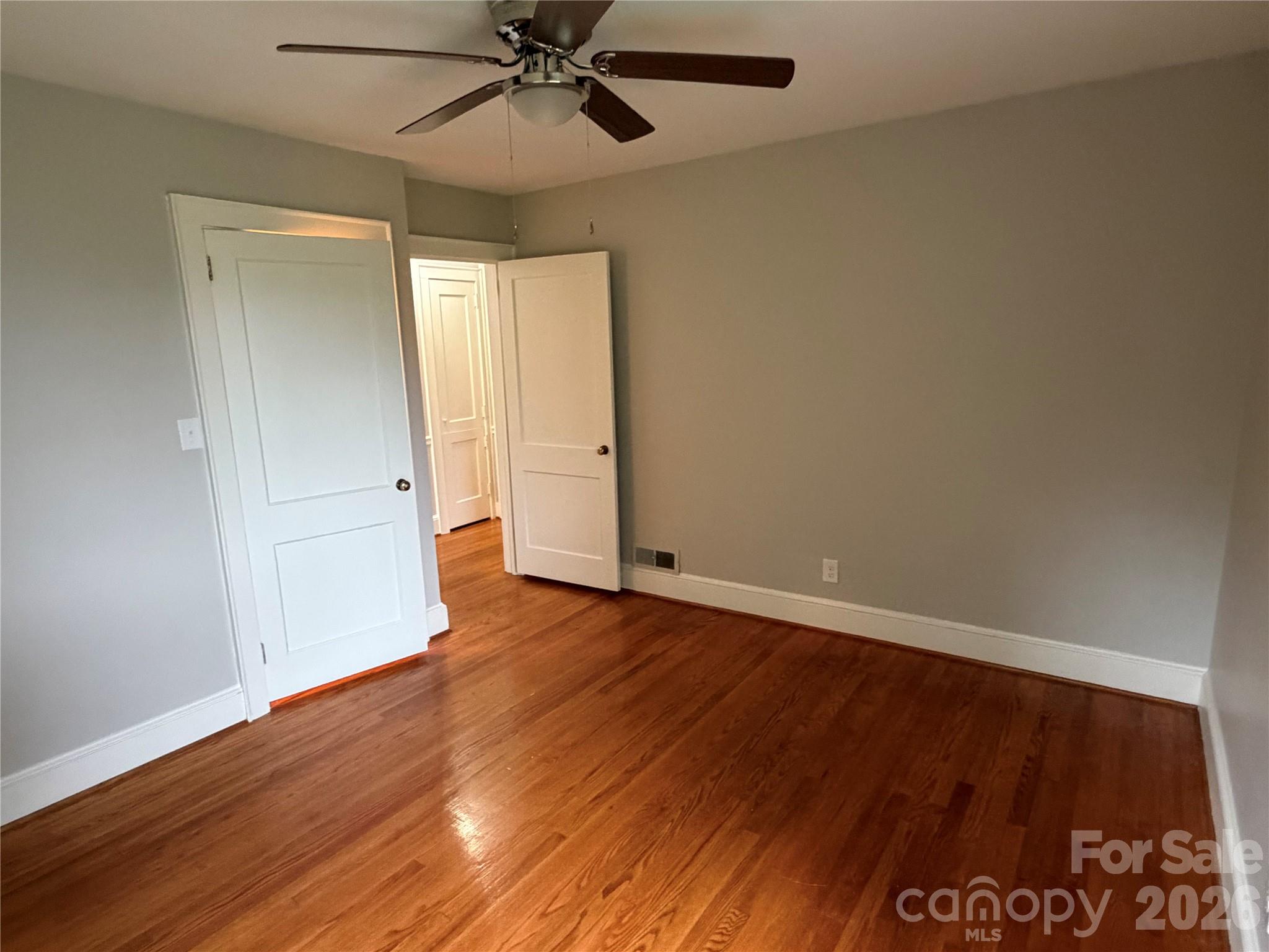 901 Ridgecrest Drive Property Photo 10