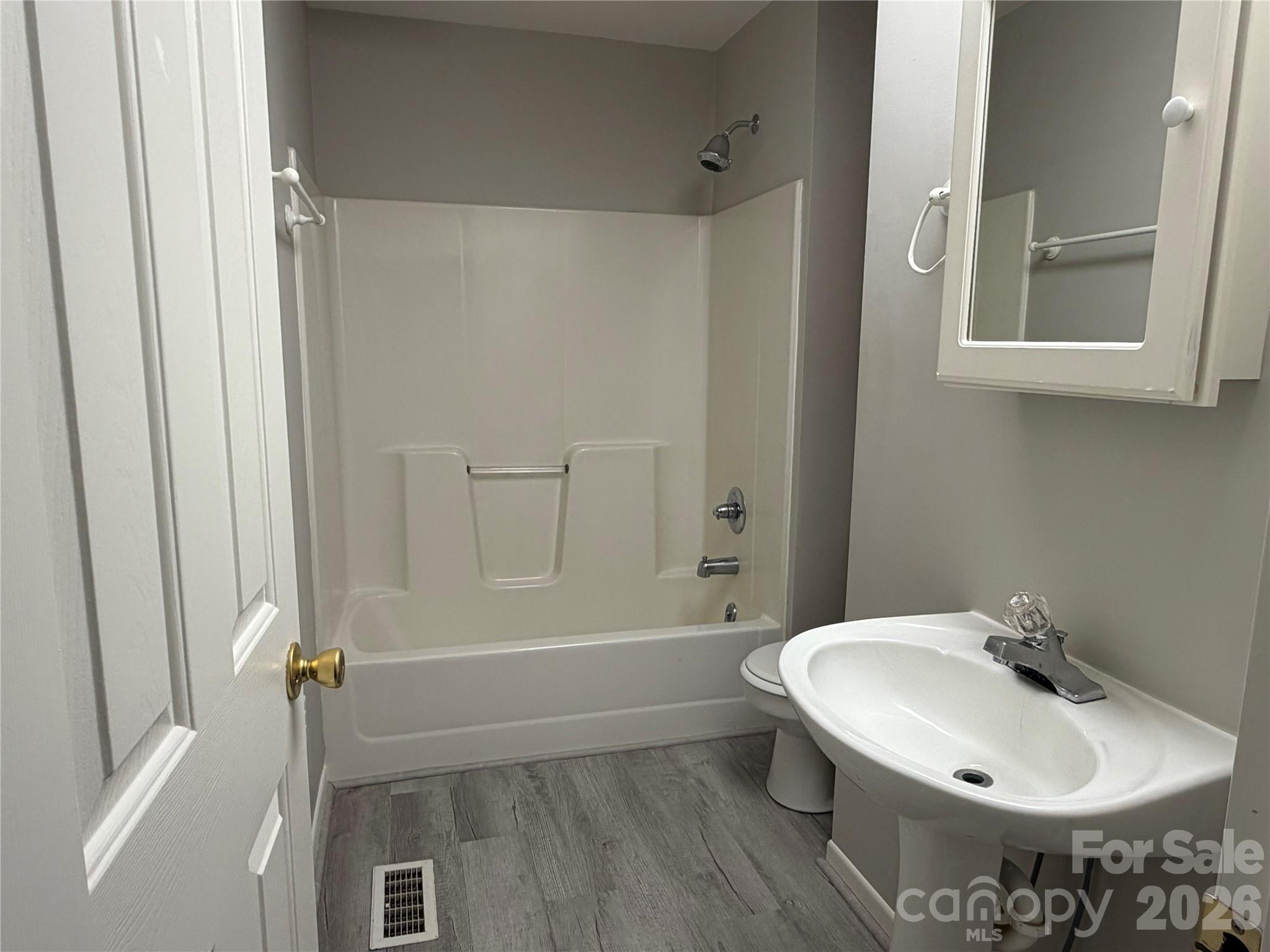 901 Ridgecrest Drive Property Photo 17
