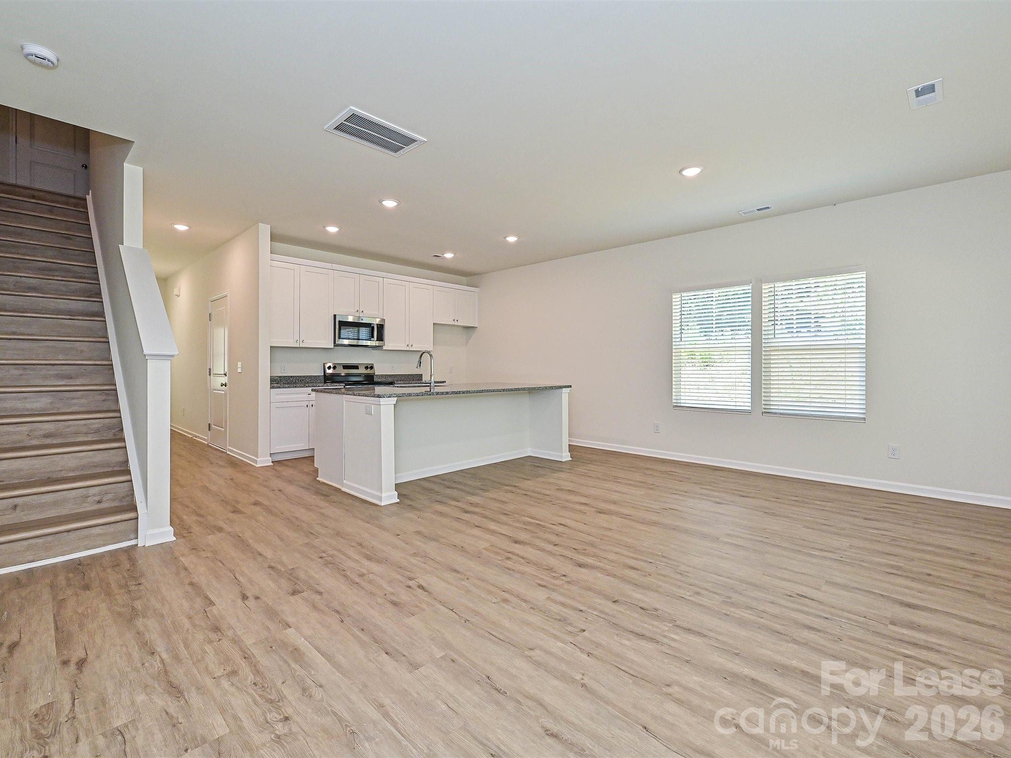 1725 E Cloaninger Avenue A Property Photo 7