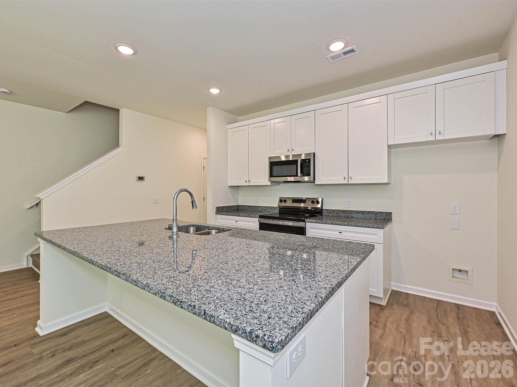 1725 E Cloaninger Avenue A Property Photo 9