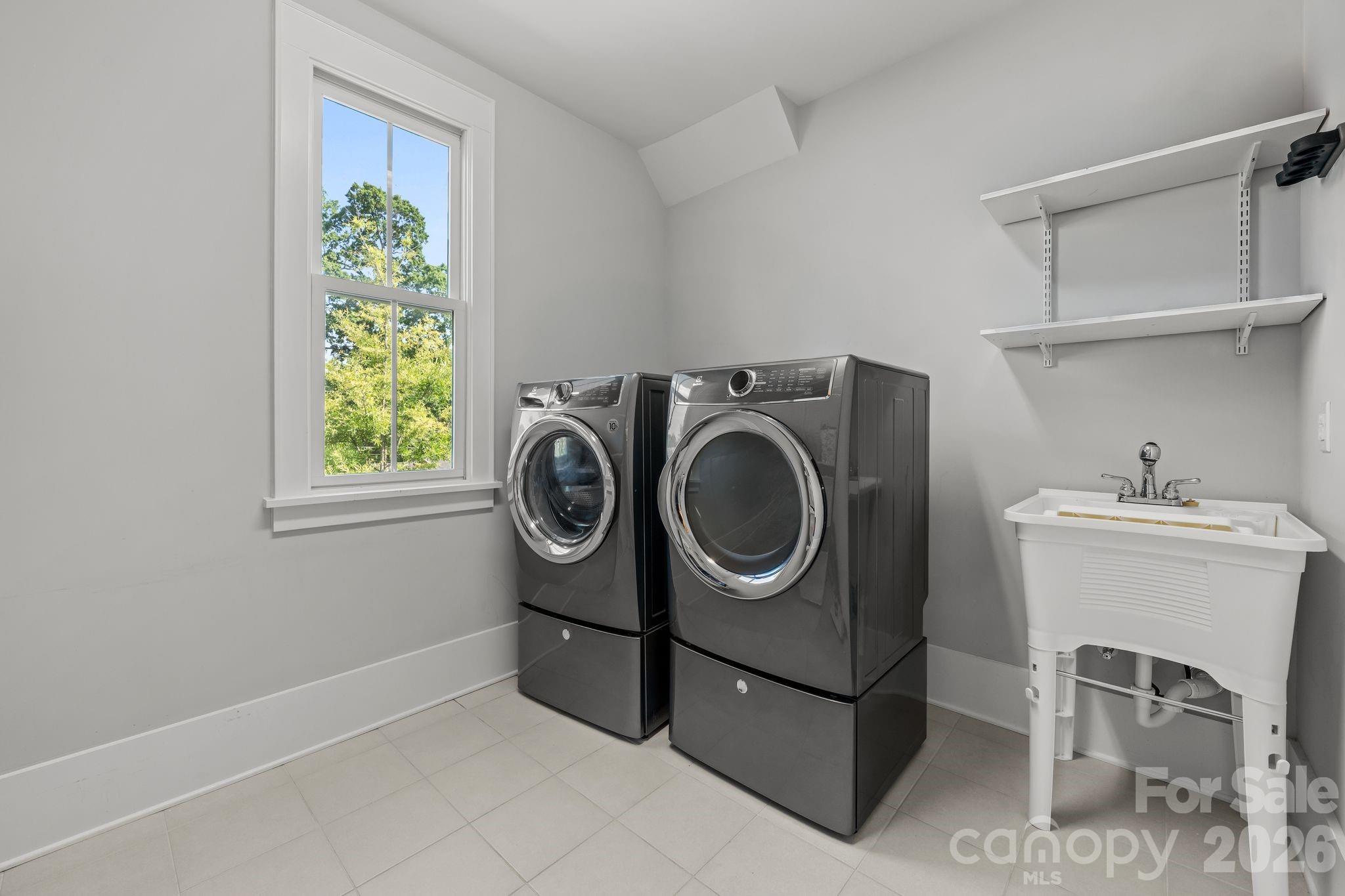 412 Eli Street Property Photo 29
