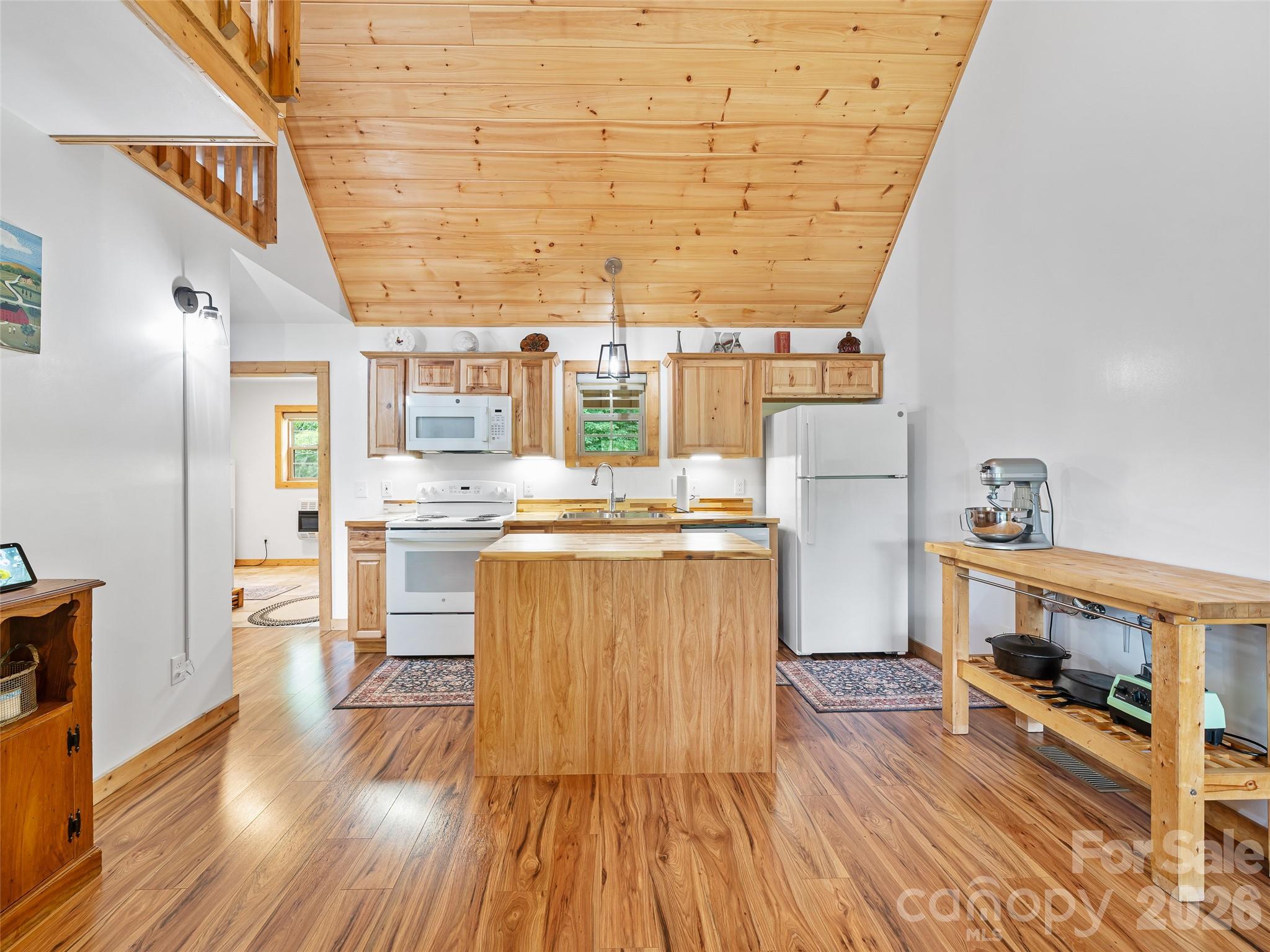 109 Tall Timber Lane Property Photo 4