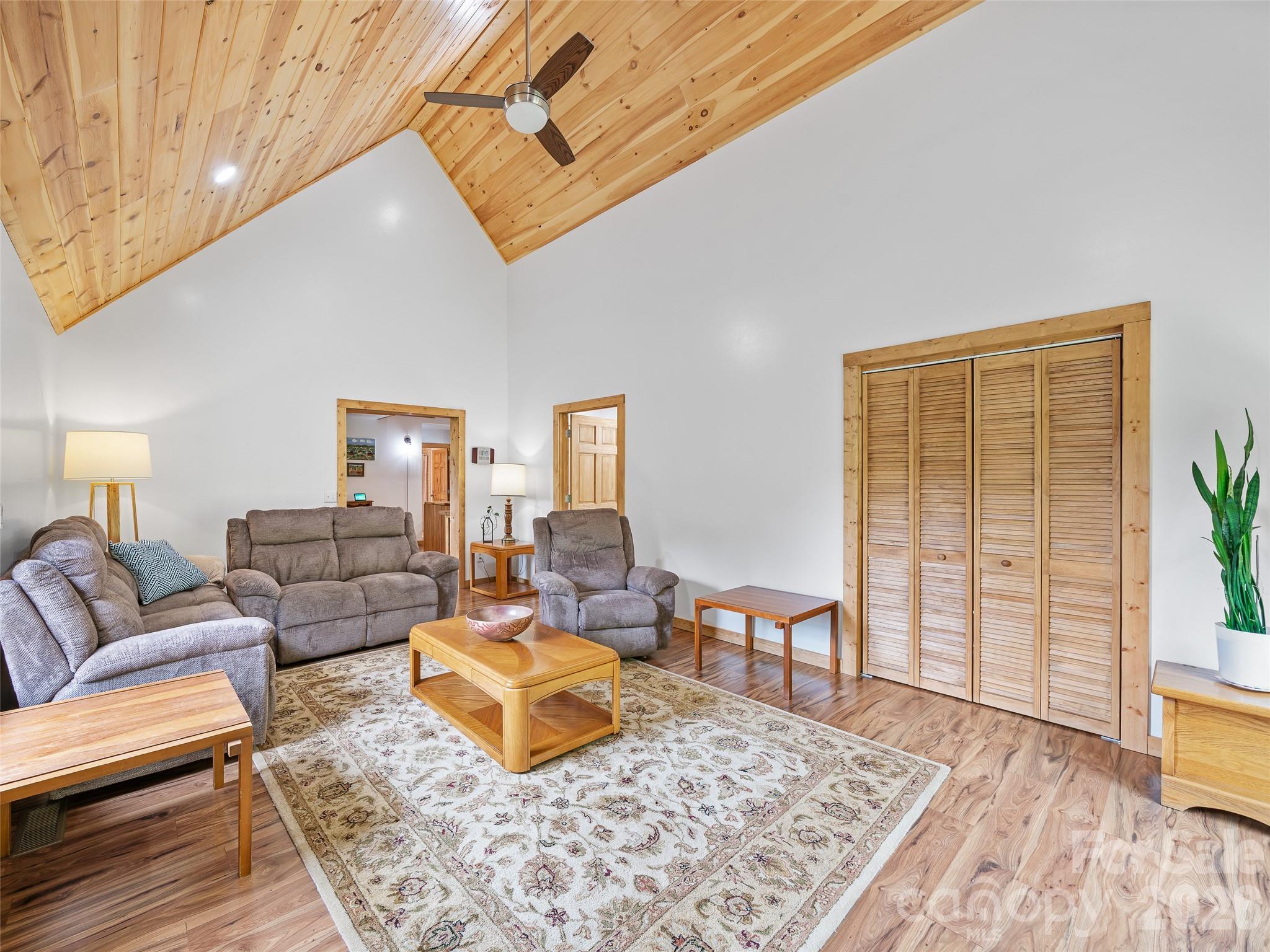 109 Tall Timber Lane Property Photo 10