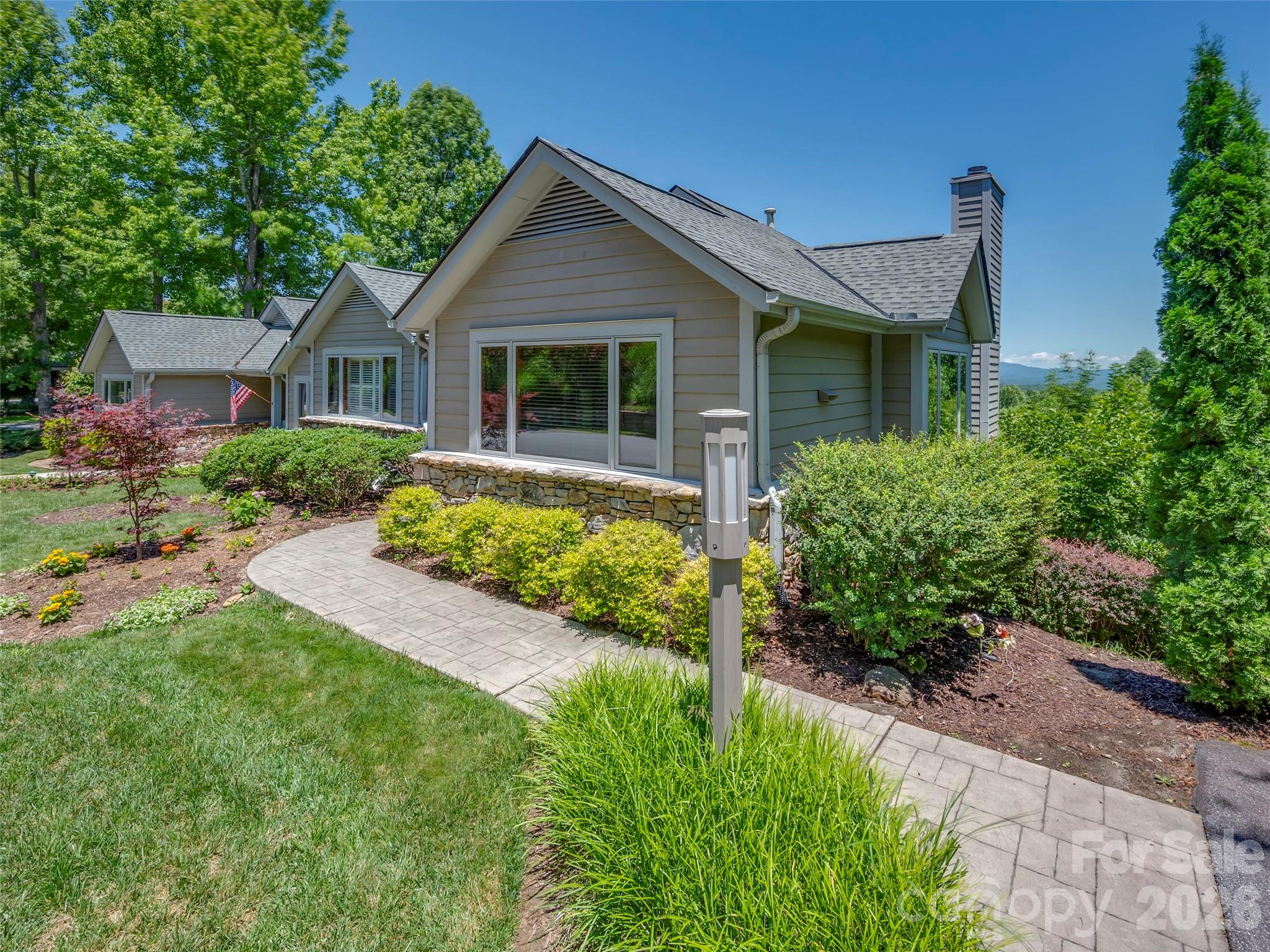 2 Meadow Ridge Lane Property Photo 6