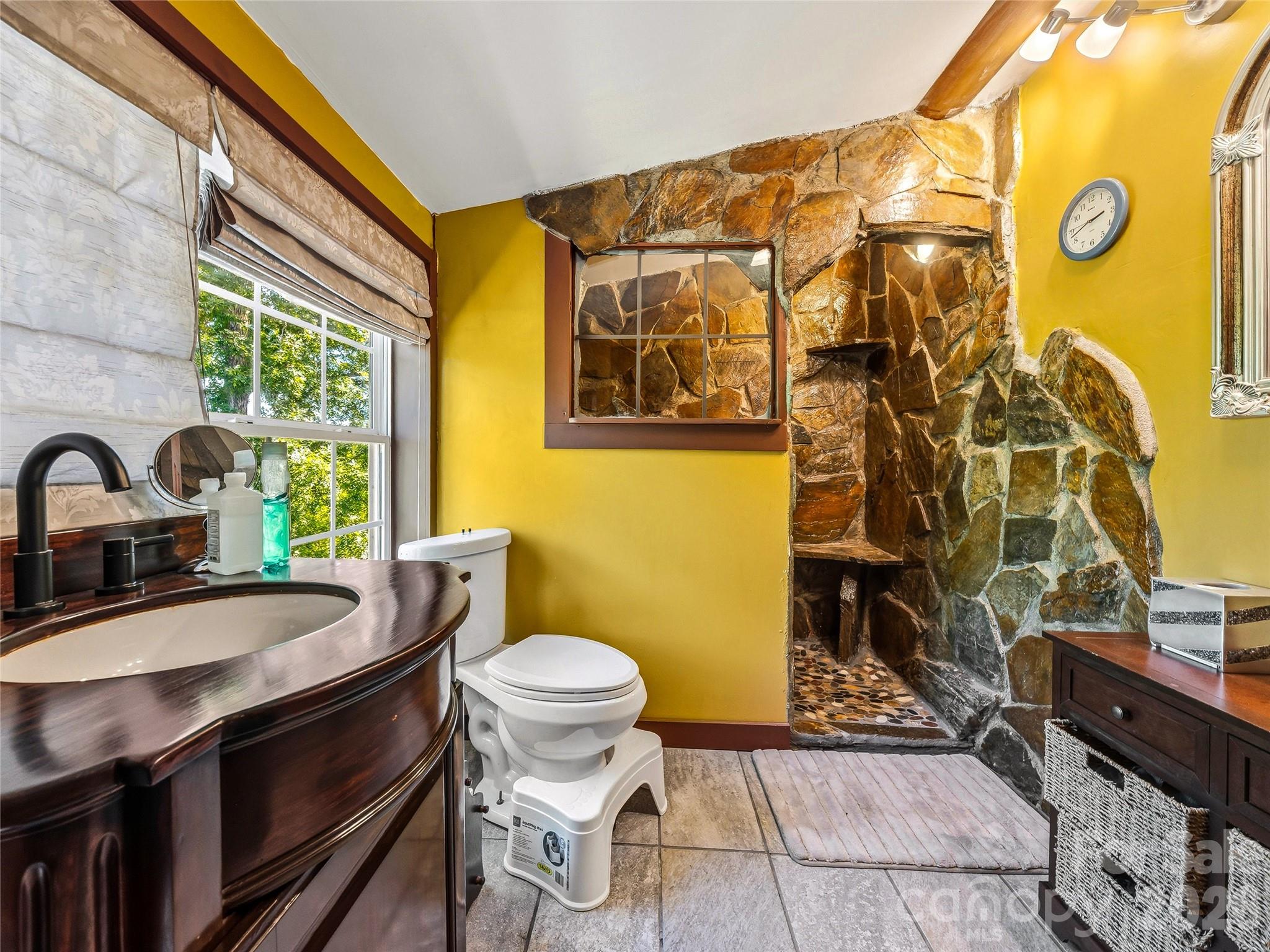 1002 C C Road Property Photo 23