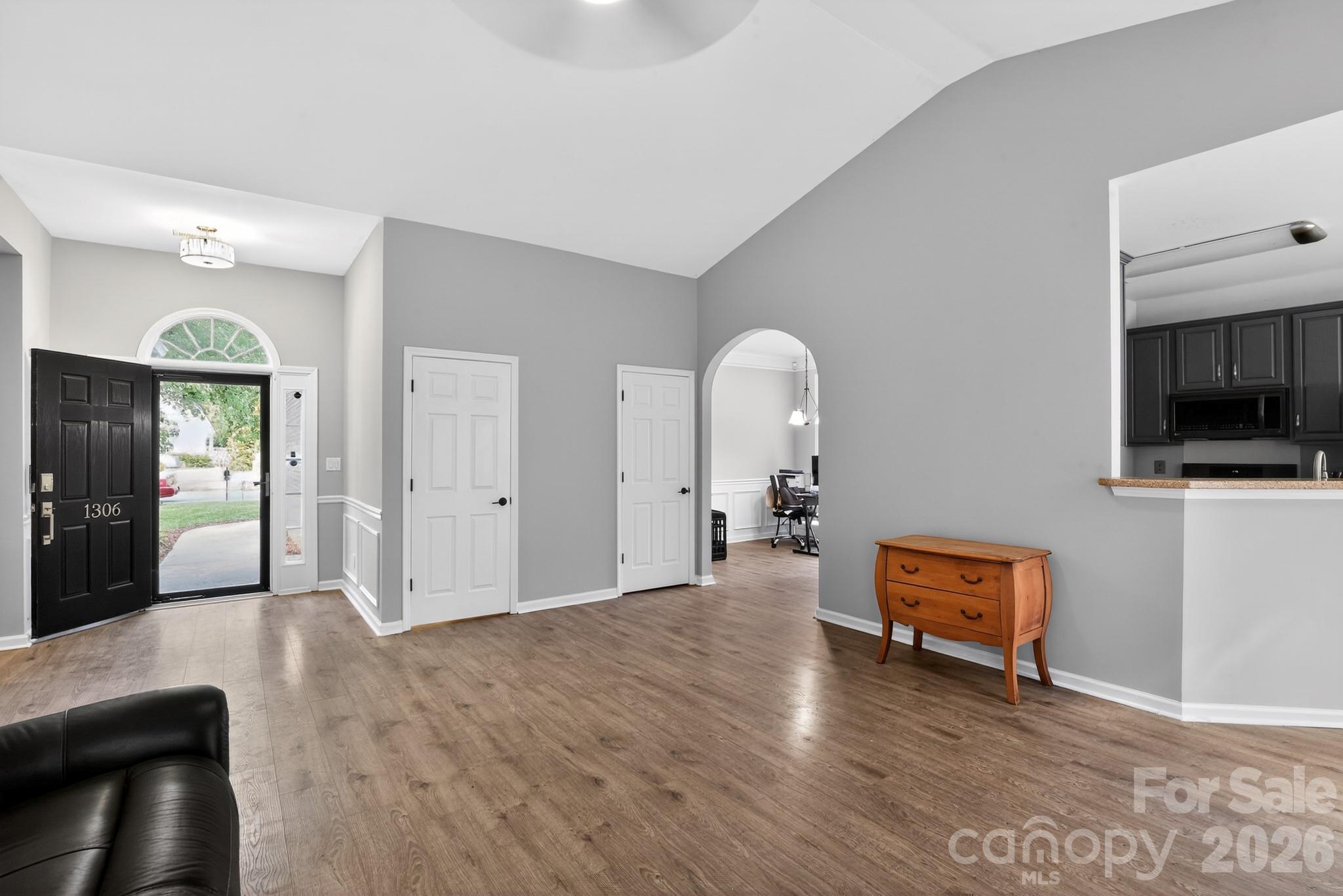 1306 Cool Mist Court Property Photo 9