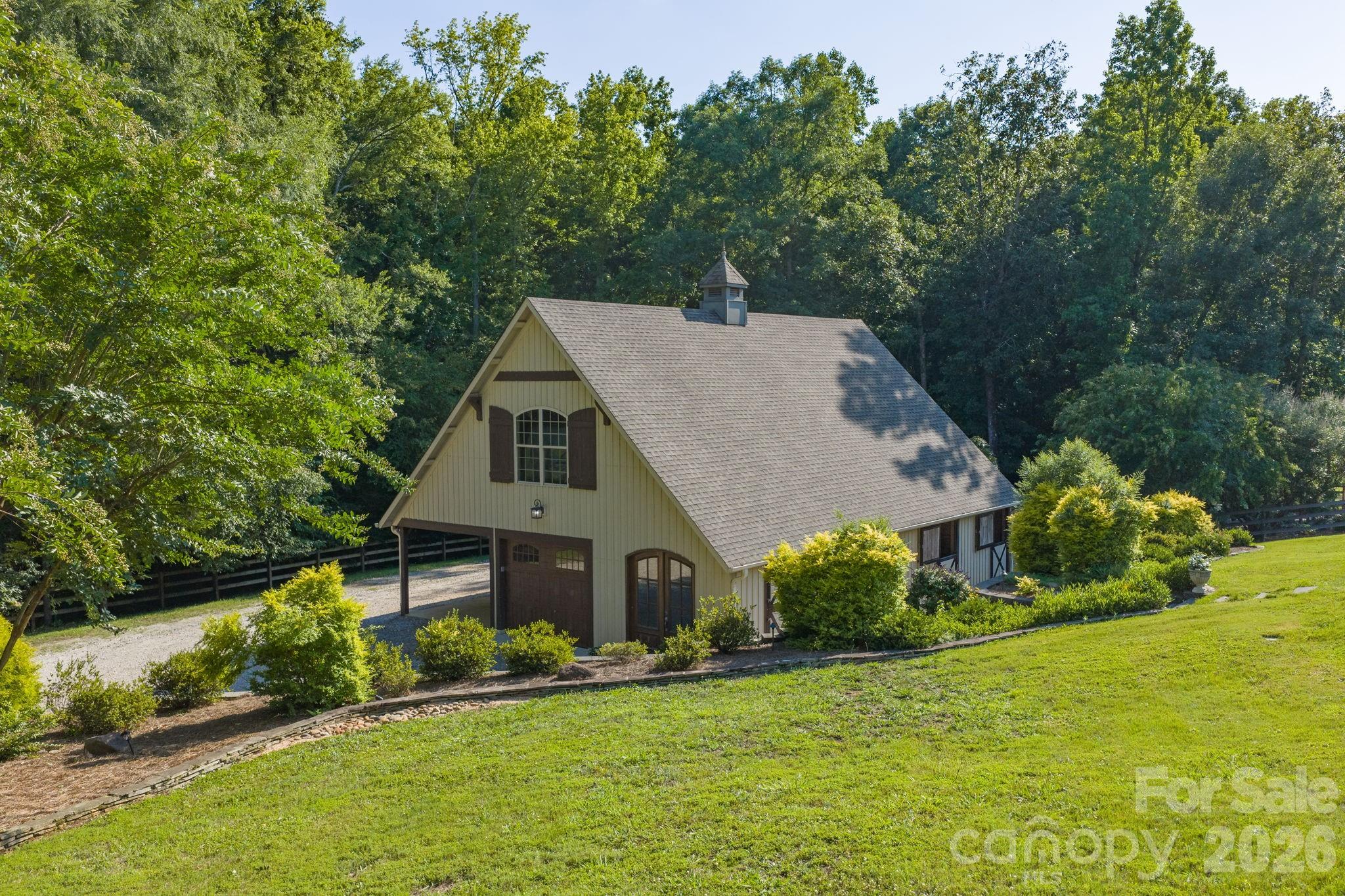 8528 Waxhaw Creek Road Property Photo 3
