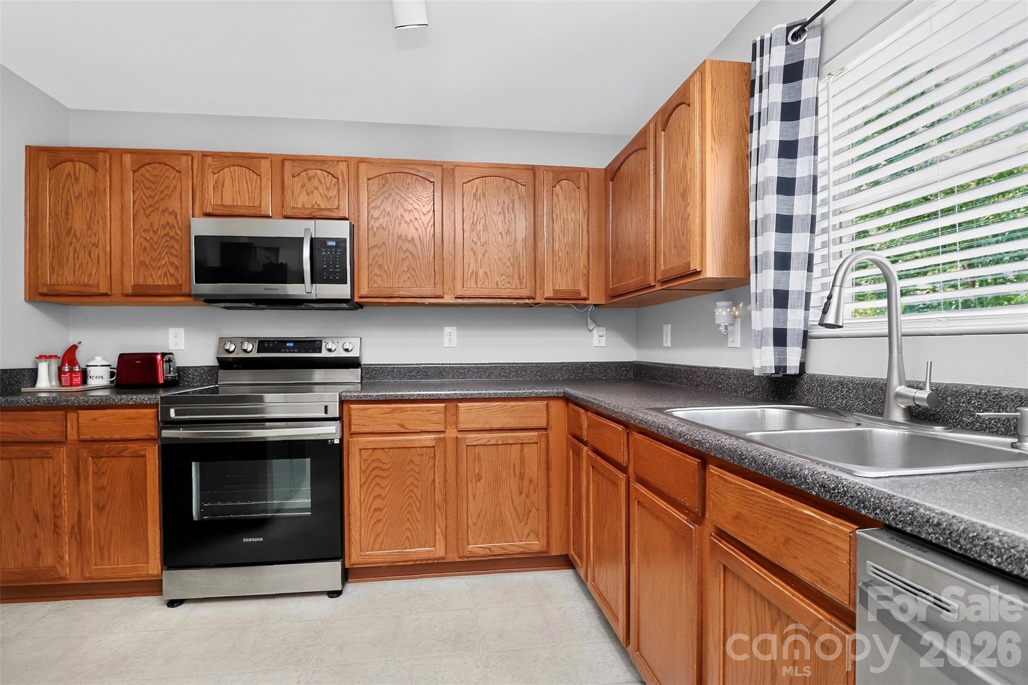 10825 Dry Stone Drive Property Photo 4