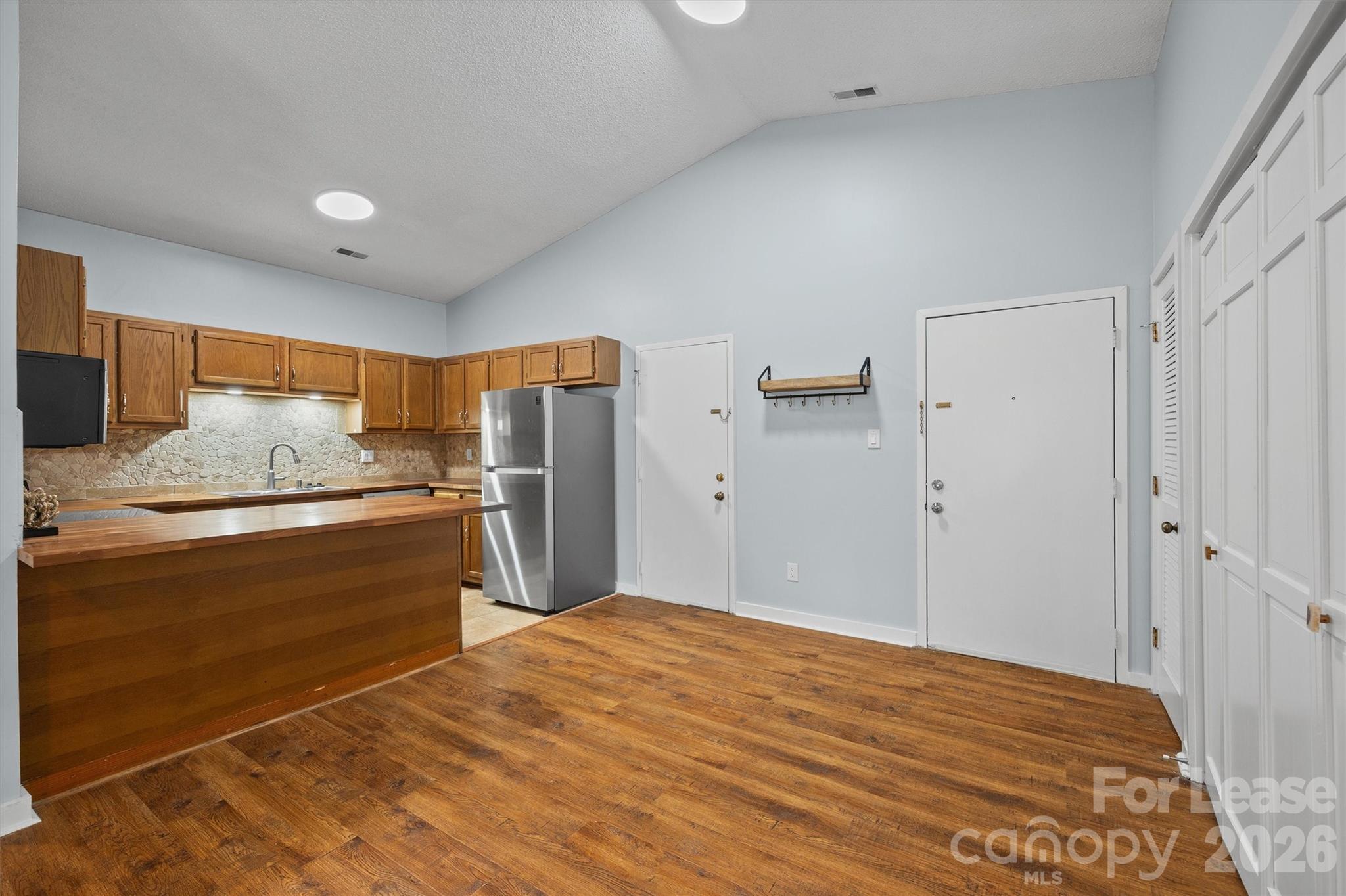 4130 Charlotte Highway L Property Photo 4