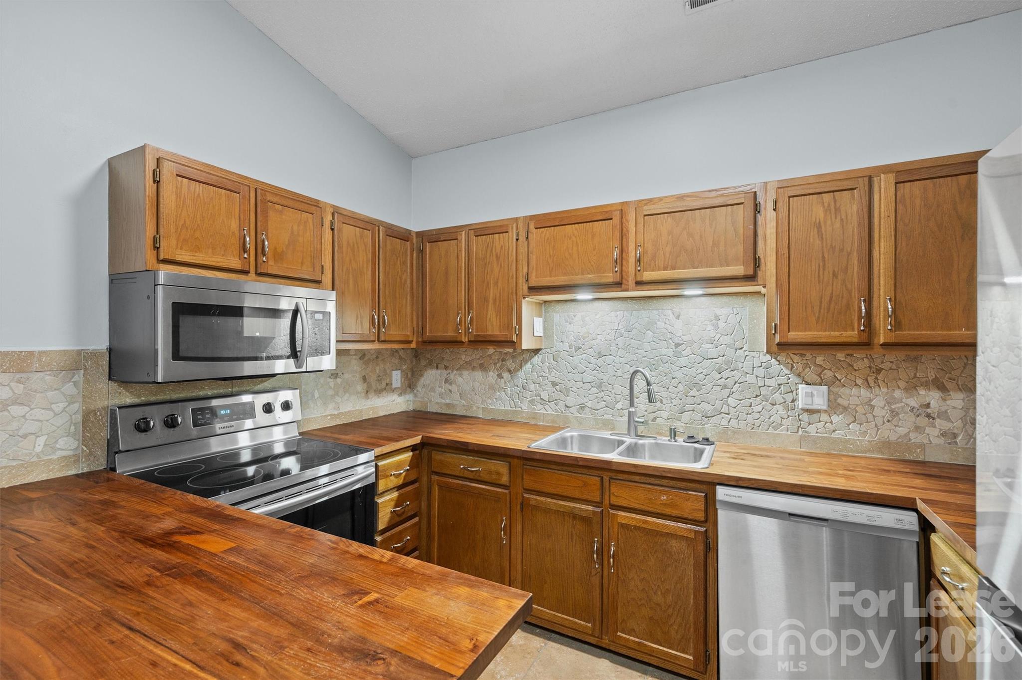4130 Charlotte Highway L Property Photo 6