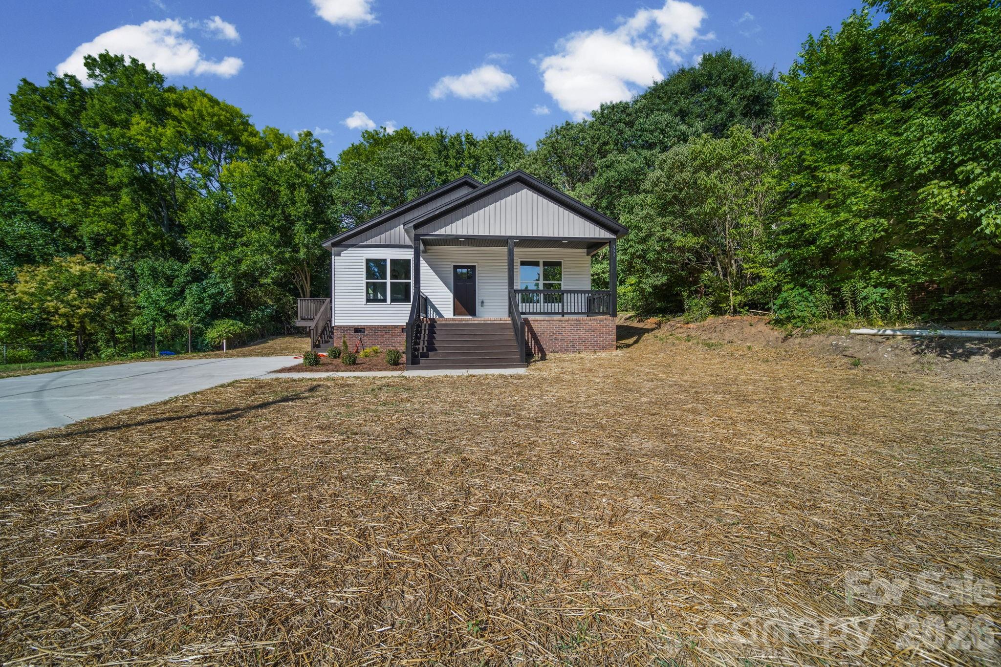 993 13th Street Property Photo 1