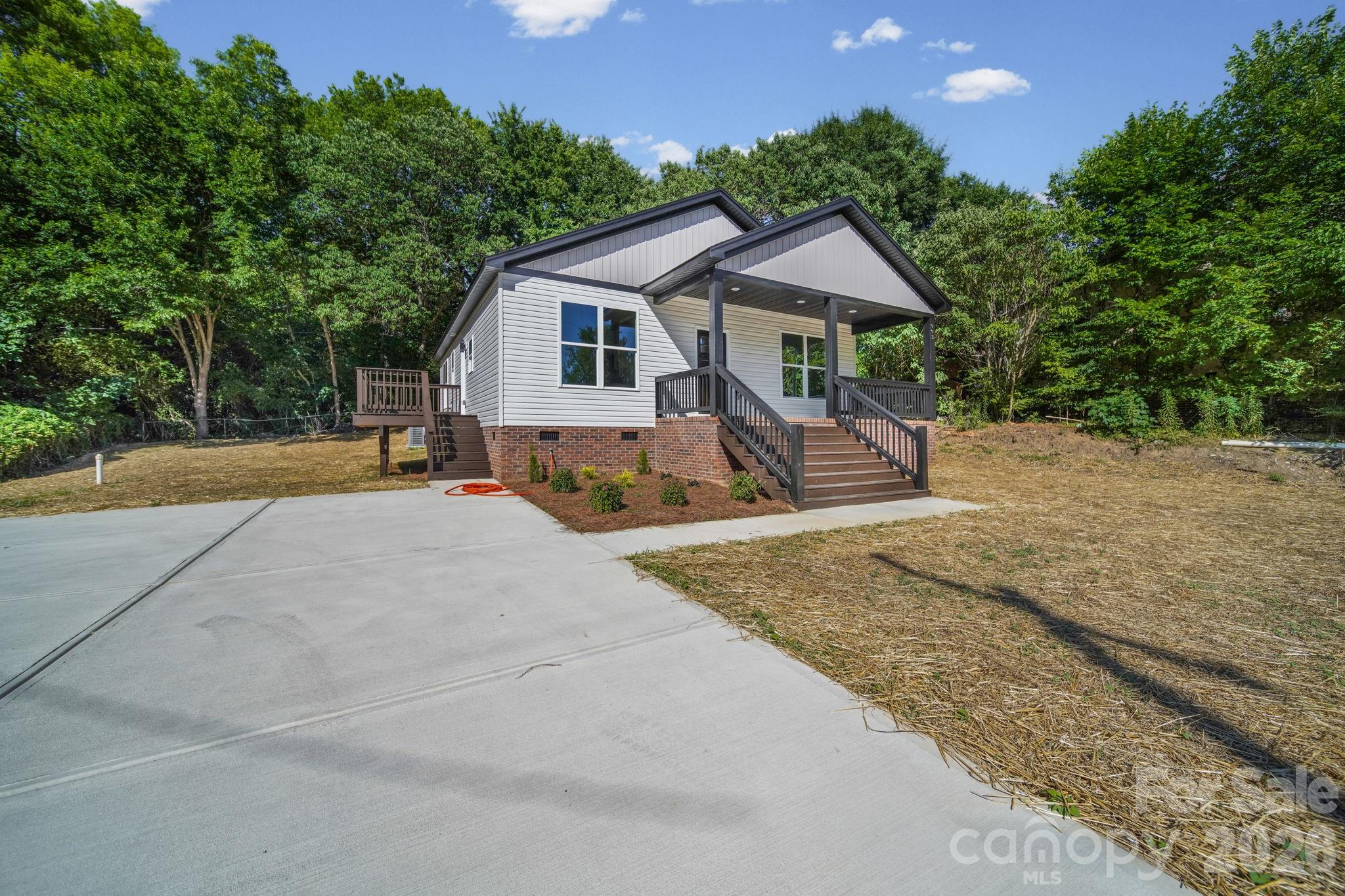 993 13th Street Property Photo 3
