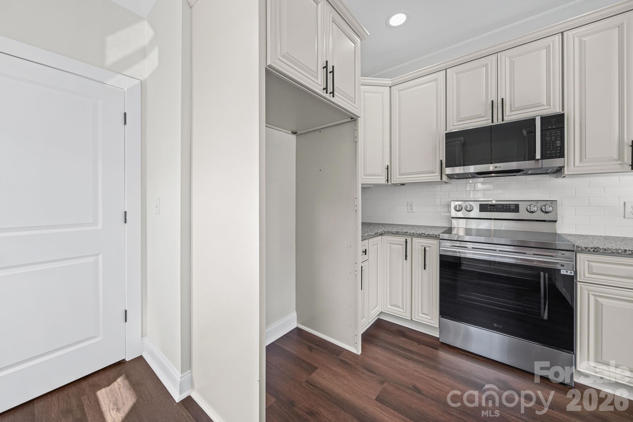 993 13th Street Property Photo 12