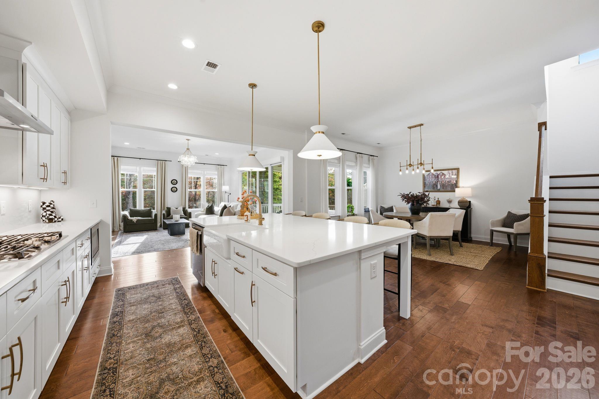 16515 Munson Hill Road Property Photo 4