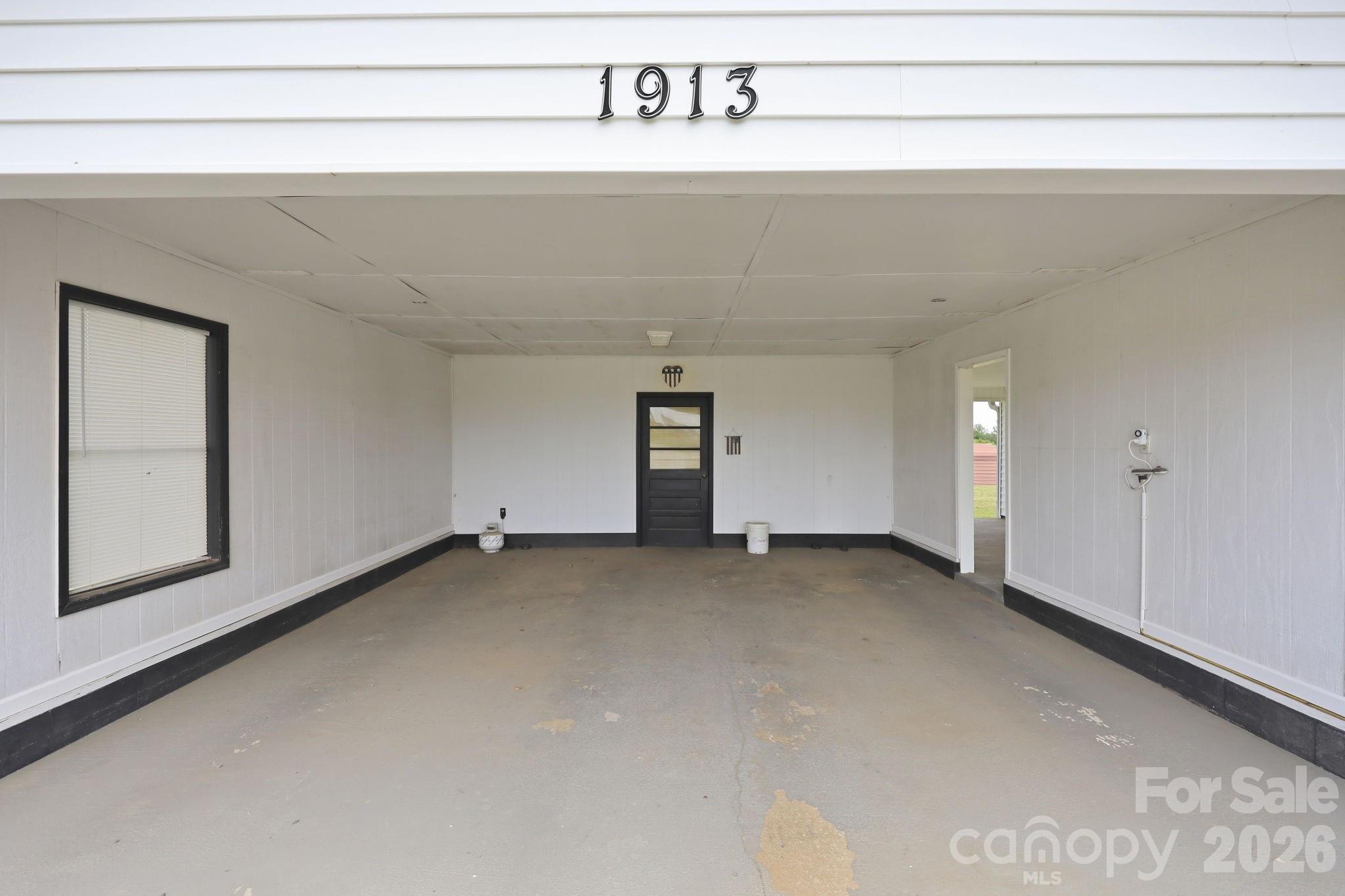 1913 Nebo Road Property Photo 7