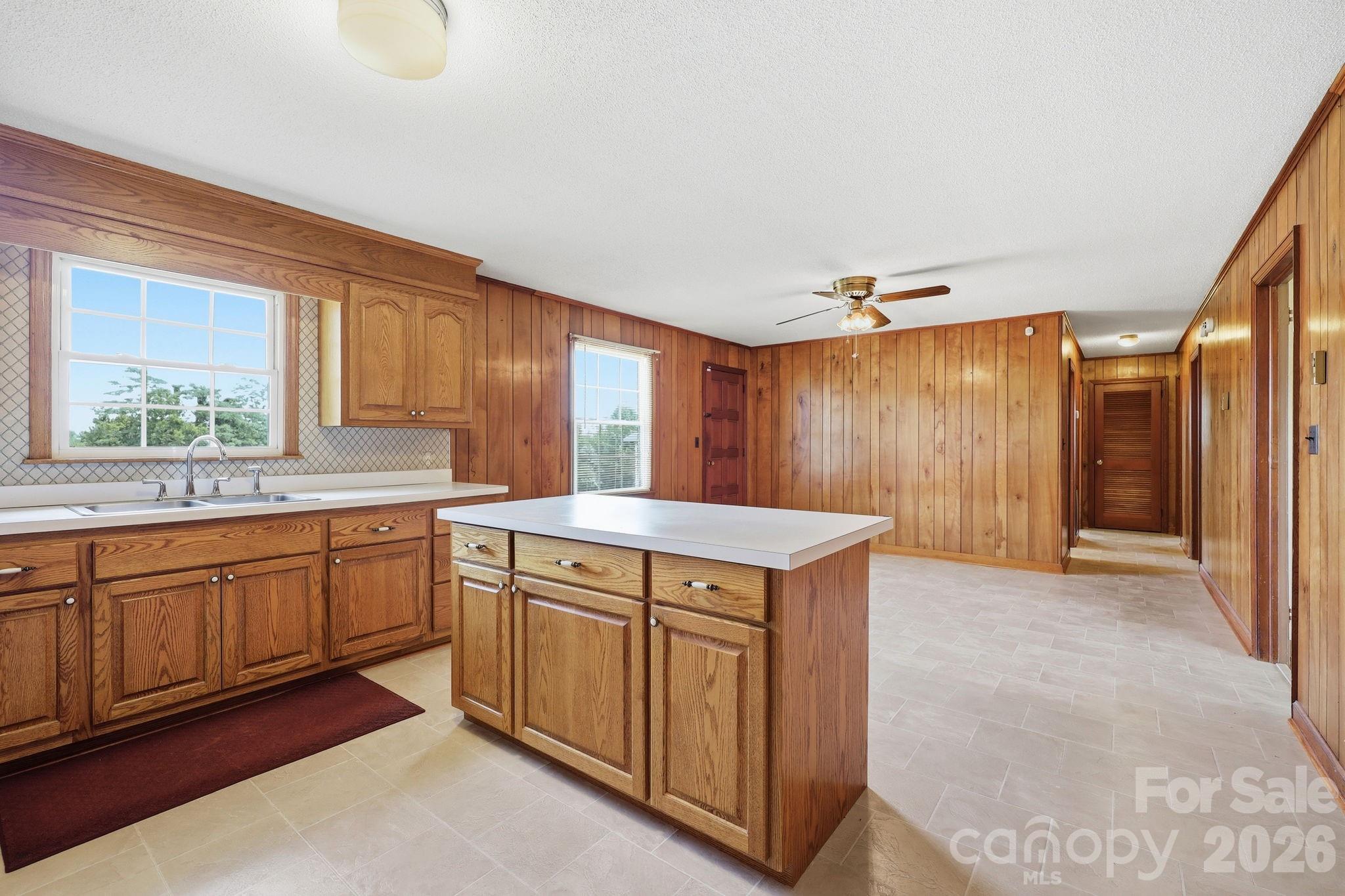 1913 Nebo Road Property Photo 18