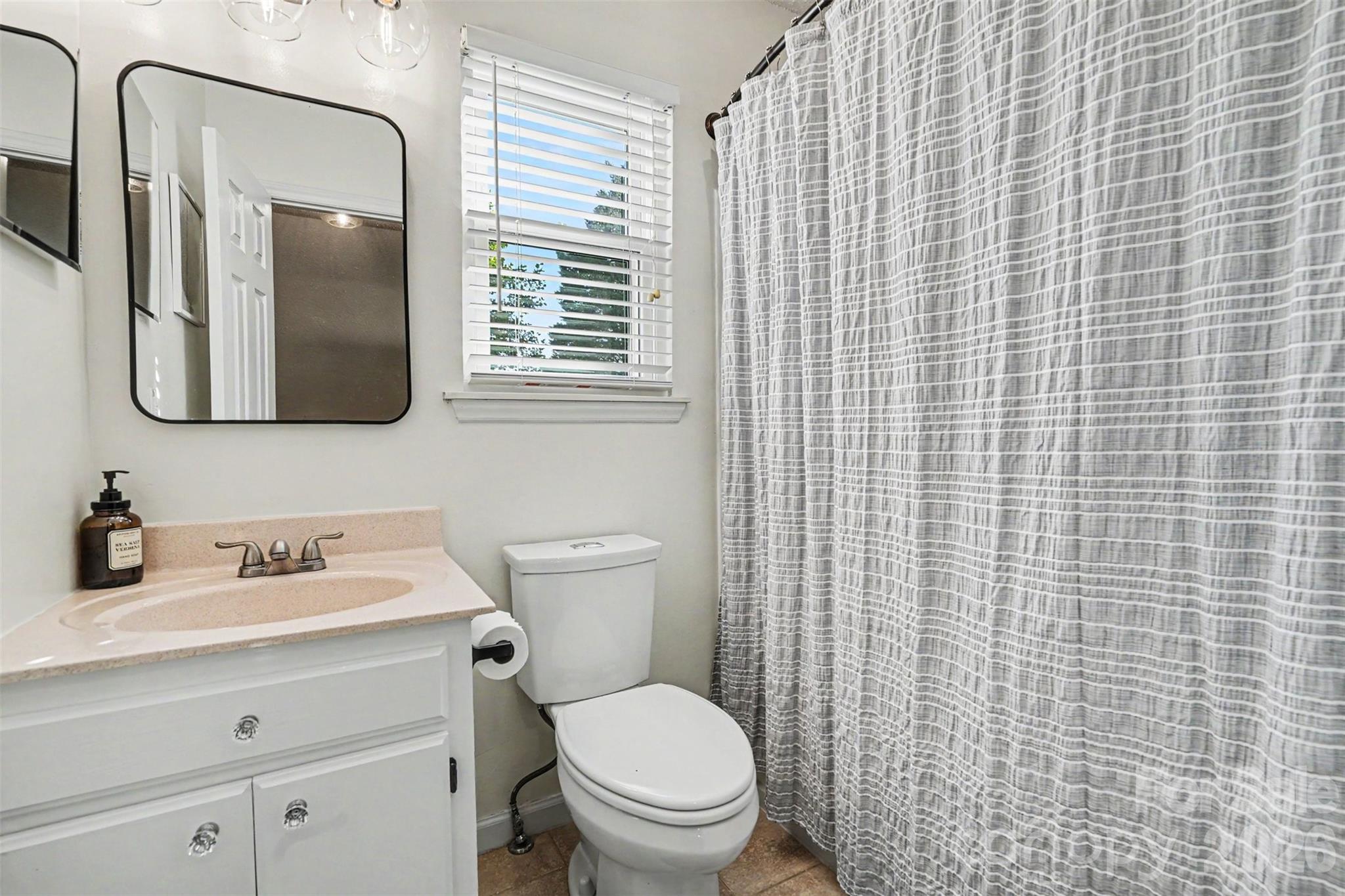 8521 Milton Morris Drive Property Photo 17