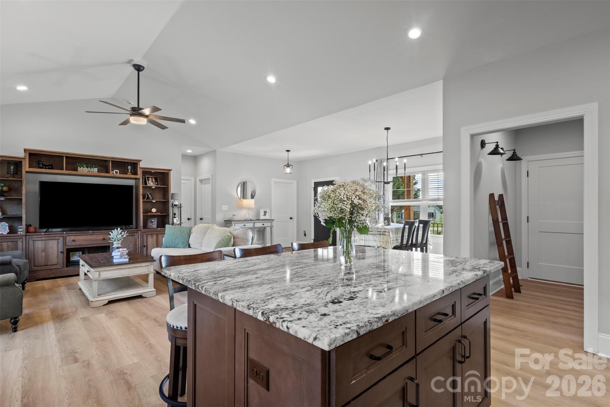 2616 Teague Street Property Photo 13